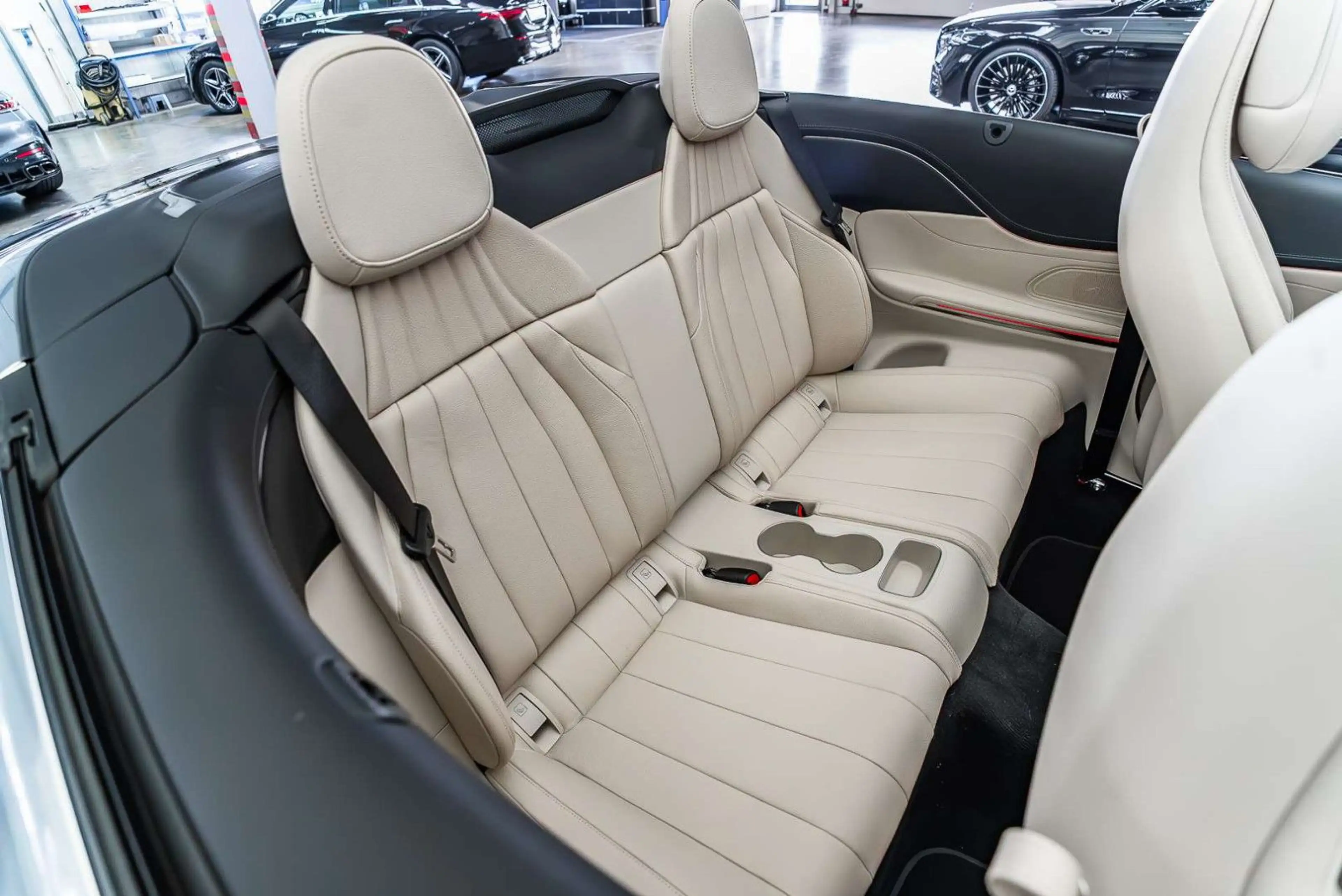 Mercedes-Benz CLE 220 d AMG Line Cabrio / Advanced + / MY 2025 — photo 5