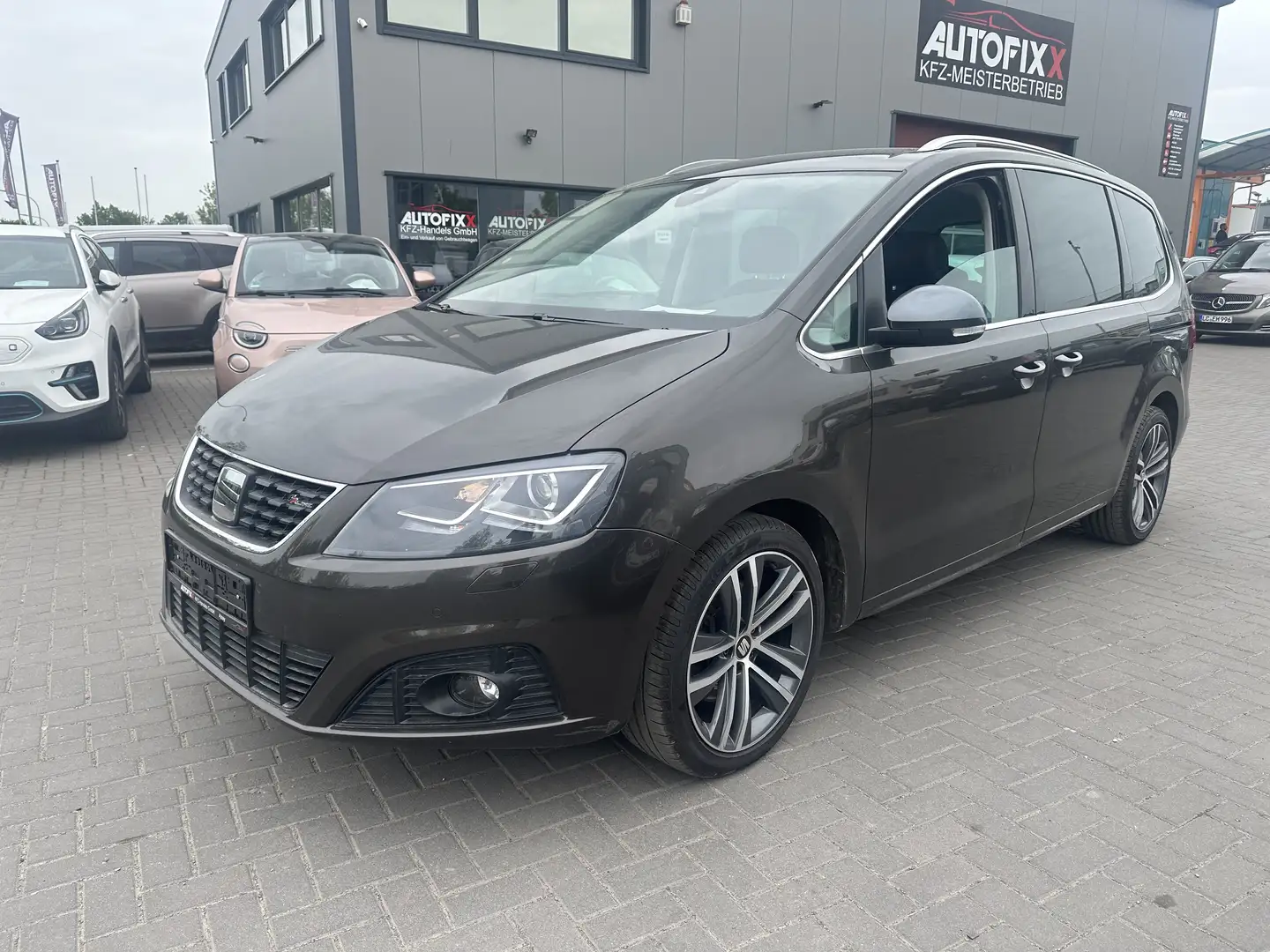 SEAT Alhambra FR-Line Allrad Braun - 1