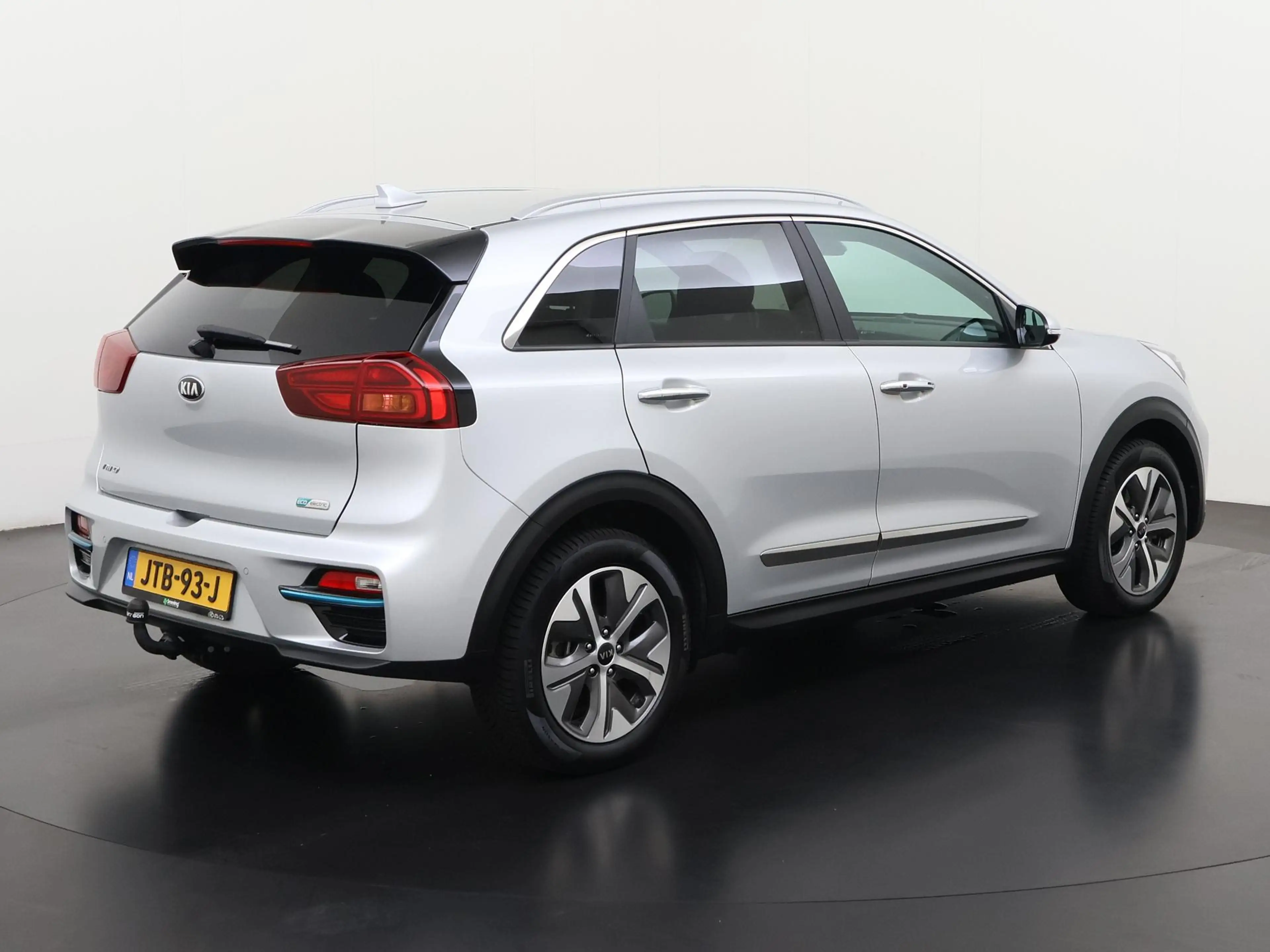 Kia e-Niro DynamicLine 64 kWh | SOH 100% | Trekhaak | Zondag — photo 4