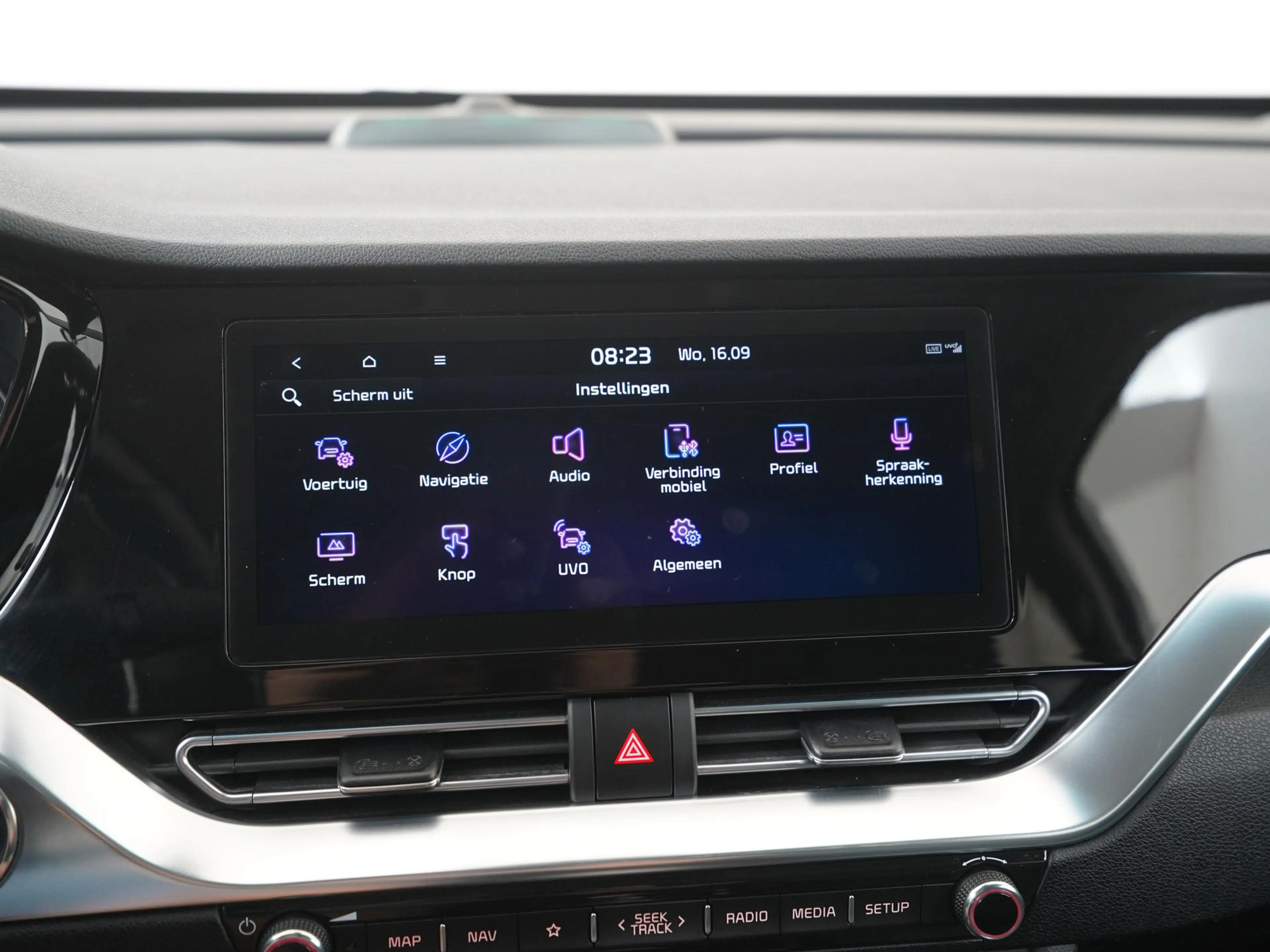 Kia e-Niro DynamicLine 64 kWh | SOH 100% | Trekhaak | Zondag — photo 15