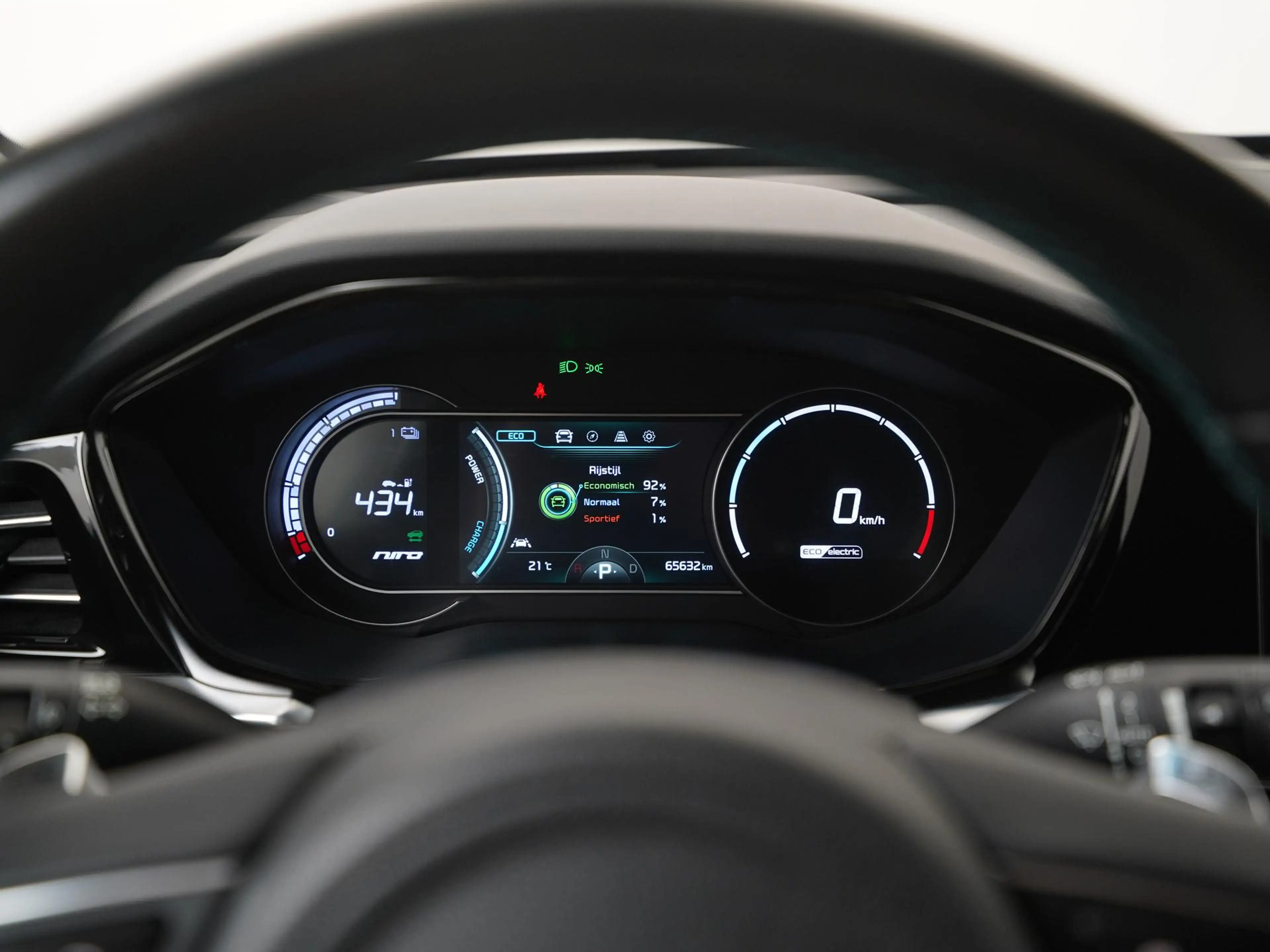 Kia e-Niro DynamicLine 64 kWh | SOH 100% | Trekhaak | Zondag — photo 9