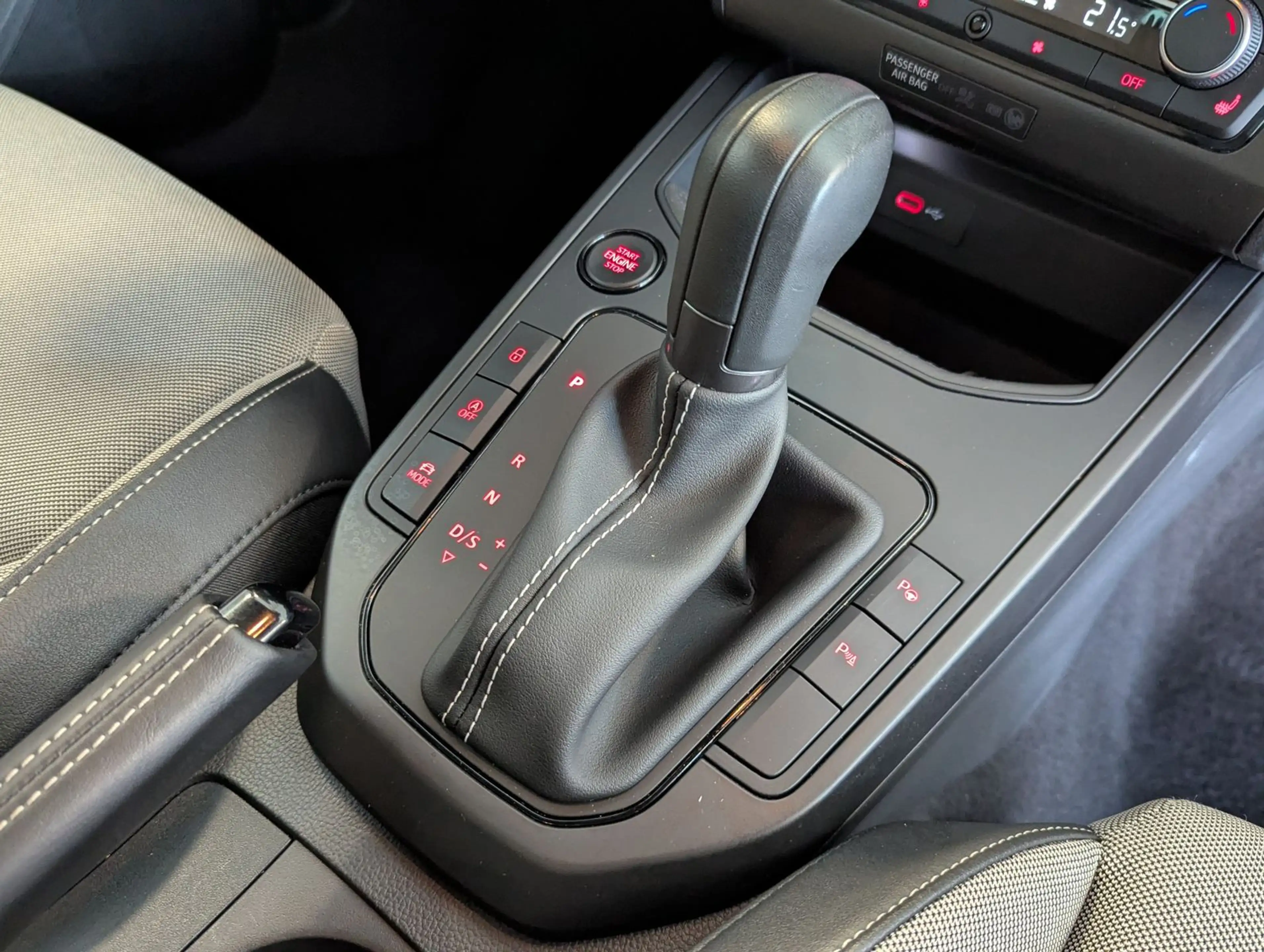 SEAT Arona 1.5 TSI FR Black-Edition Kessy Cam AHK 18" — photo 24