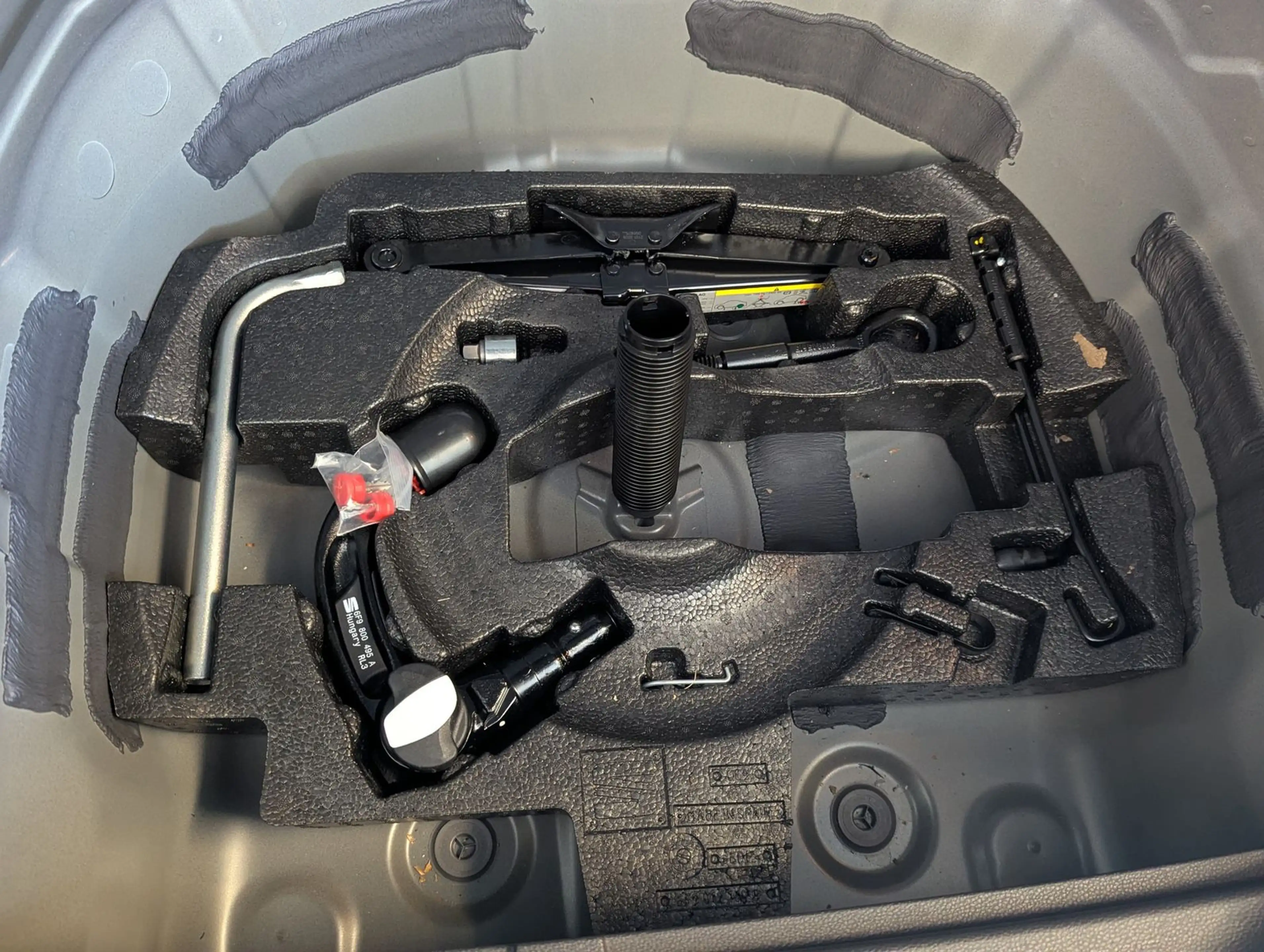 SEAT Arona 1.5 TSI FR Black-Edition Kessy Cam AHK 18" — photo 19