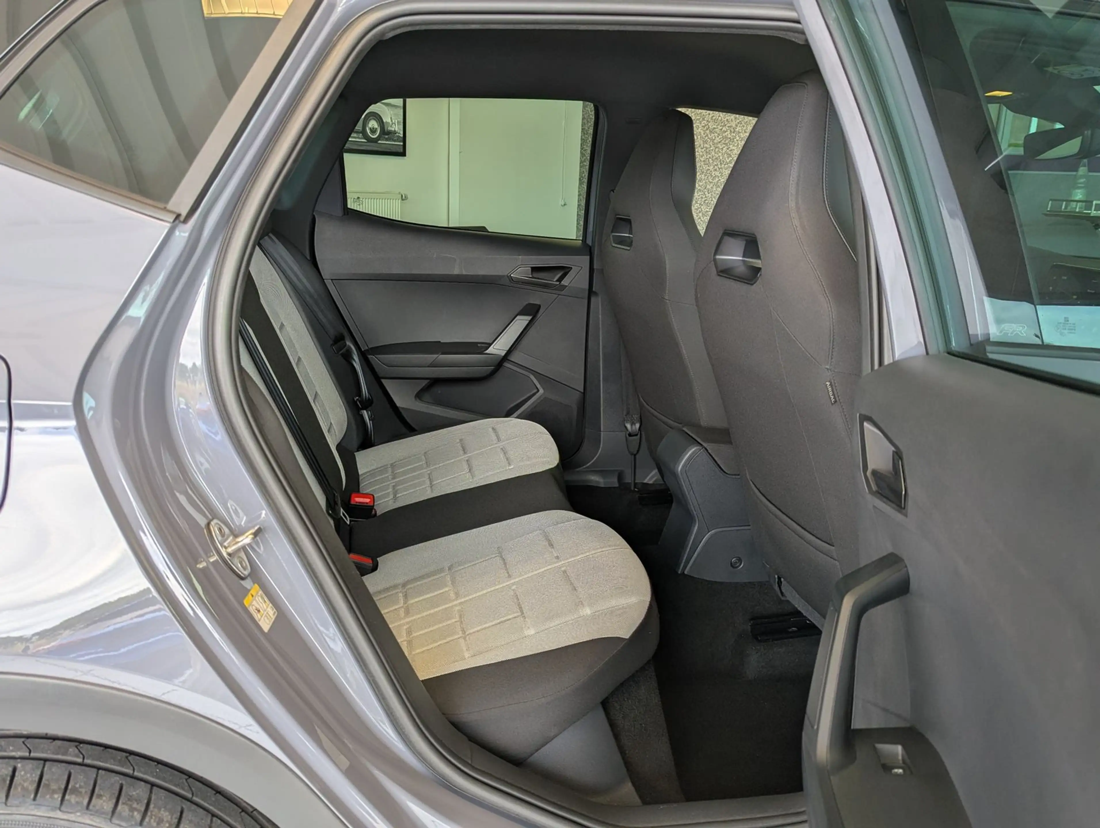 SEAT Arona 1.5 TSI FR Black-Edition Kessy Cam AHK 18" — photo 15