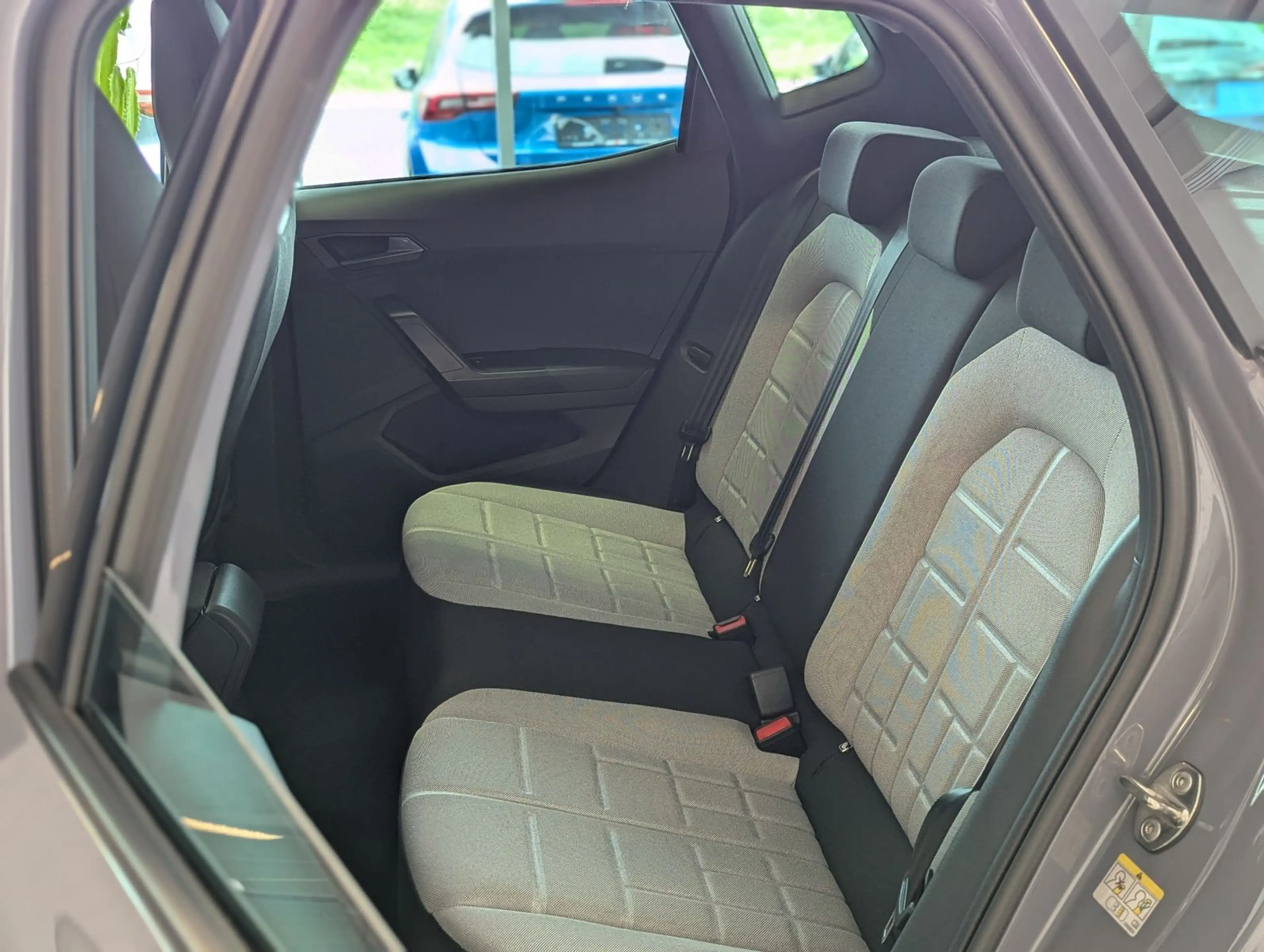 SEAT Arona 1.5 TSI FR Black-Edition Kessy Cam AHK 18" — photo 16