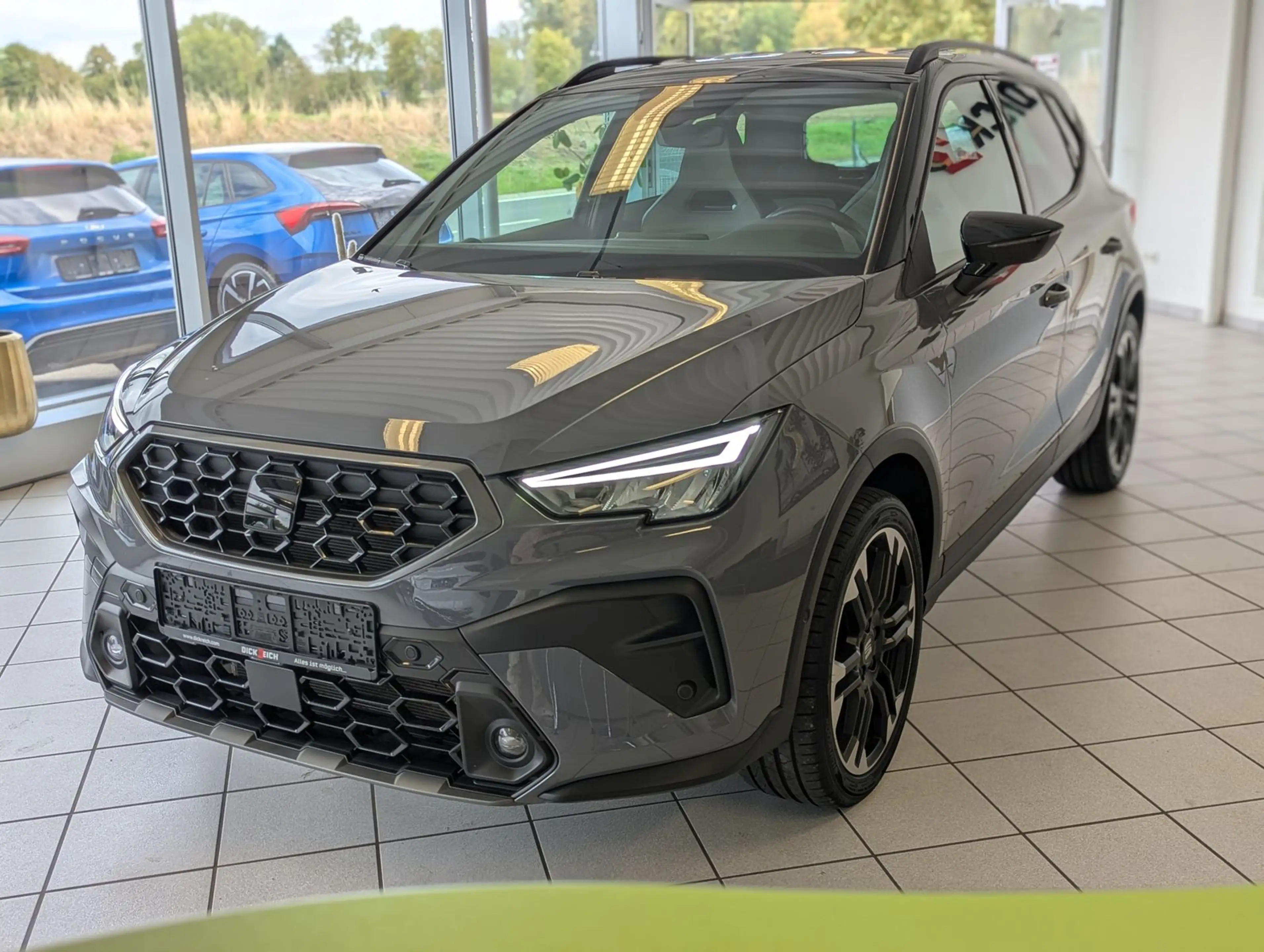 SEAT Arona 1.5 TSI FR Black-Edition Kessy Cam AHK 18" — photo 3
