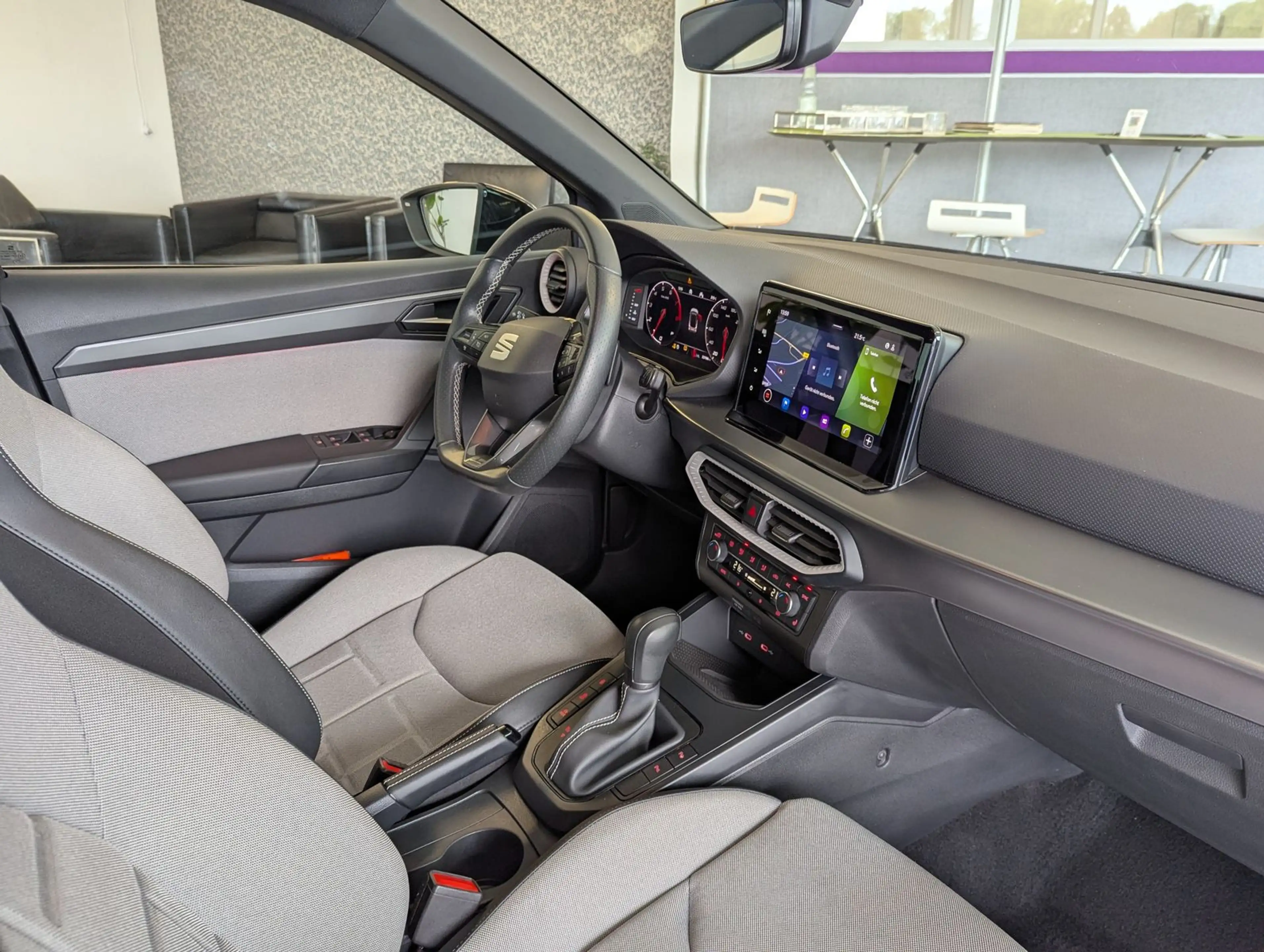 SEAT Arona 1.5 TSI FR Black-Edition Kessy Cam AHK 18" — photo 12