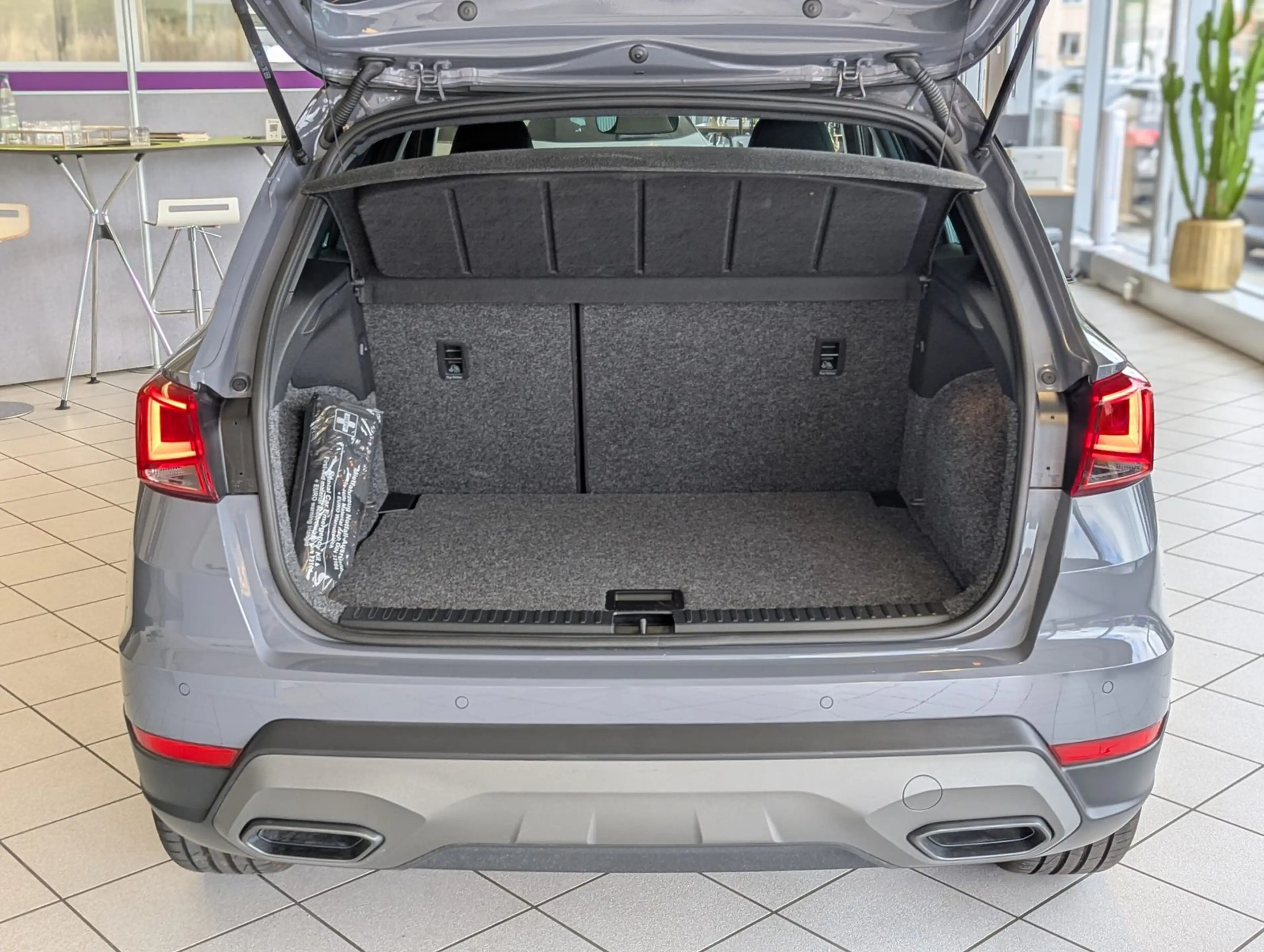 SEAT Arona 1.5 TSI FR Black-Edition Kessy Cam AHK 18" — photo 18