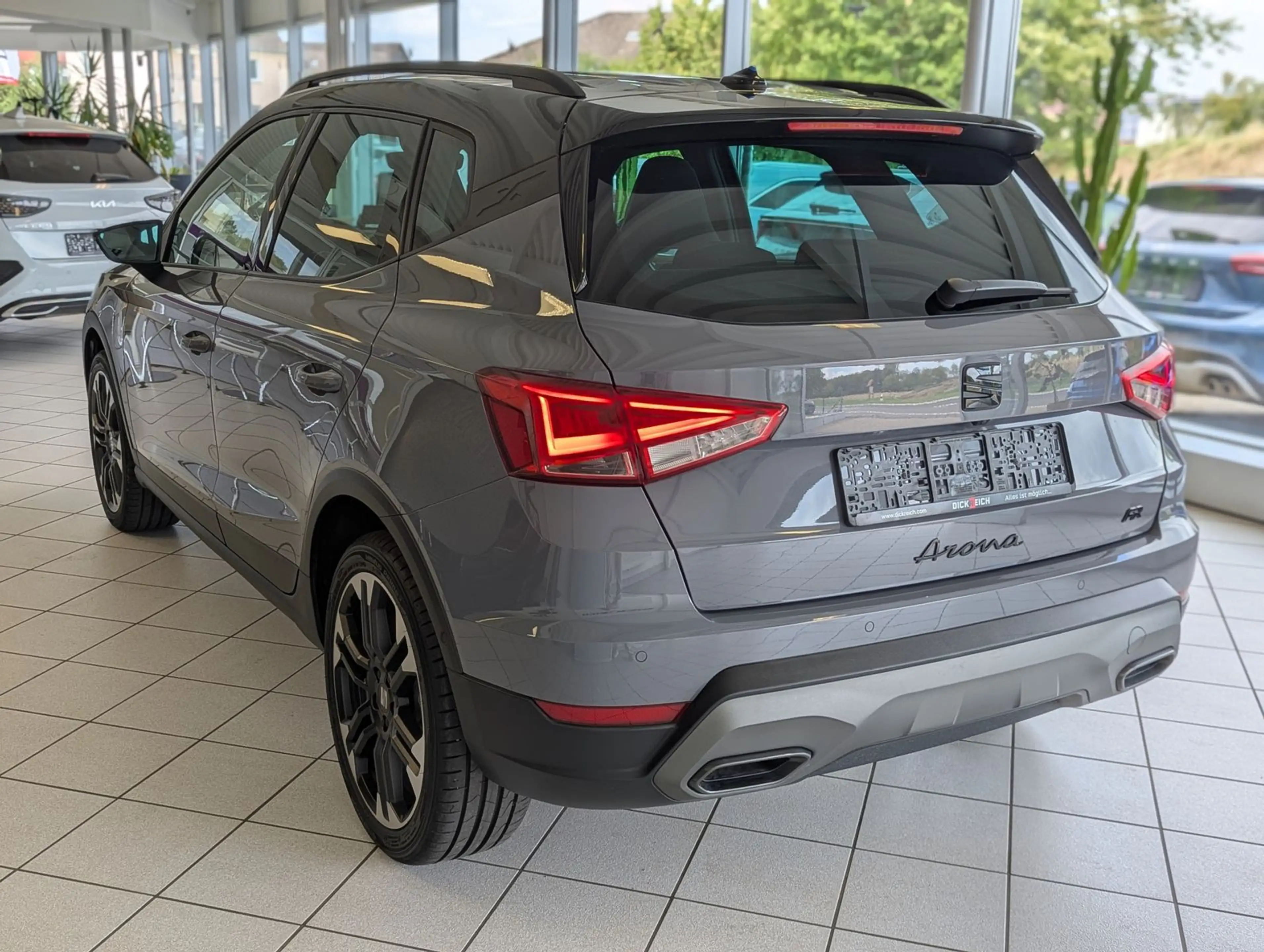 SEAT Arona 1.5 TSI FR Black-Edition Kessy Cam AHK 18" — photo 5