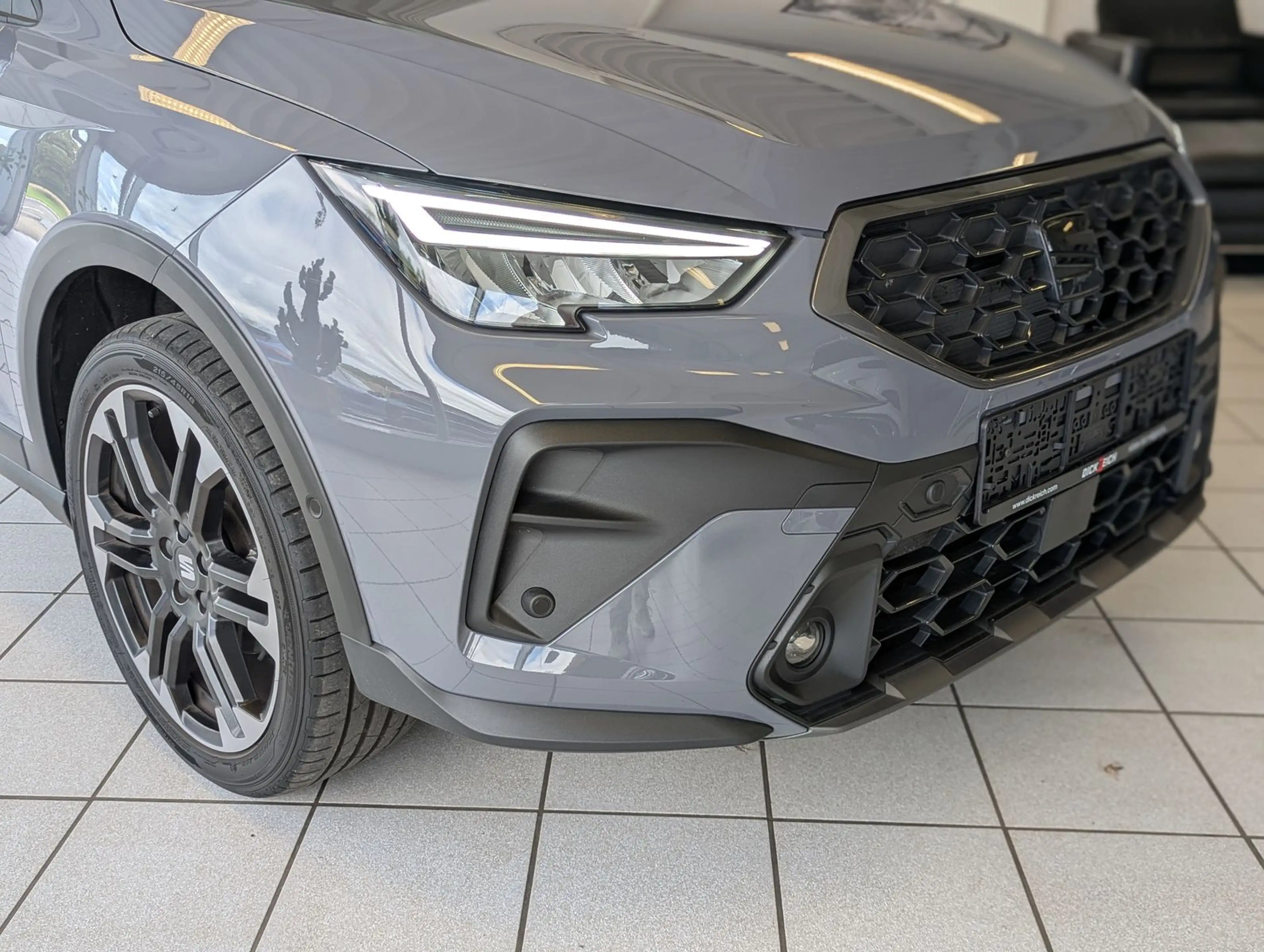SEAT Arona 1.5 TSI FR Black-Edition Kessy Cam AHK 18" — photo 9