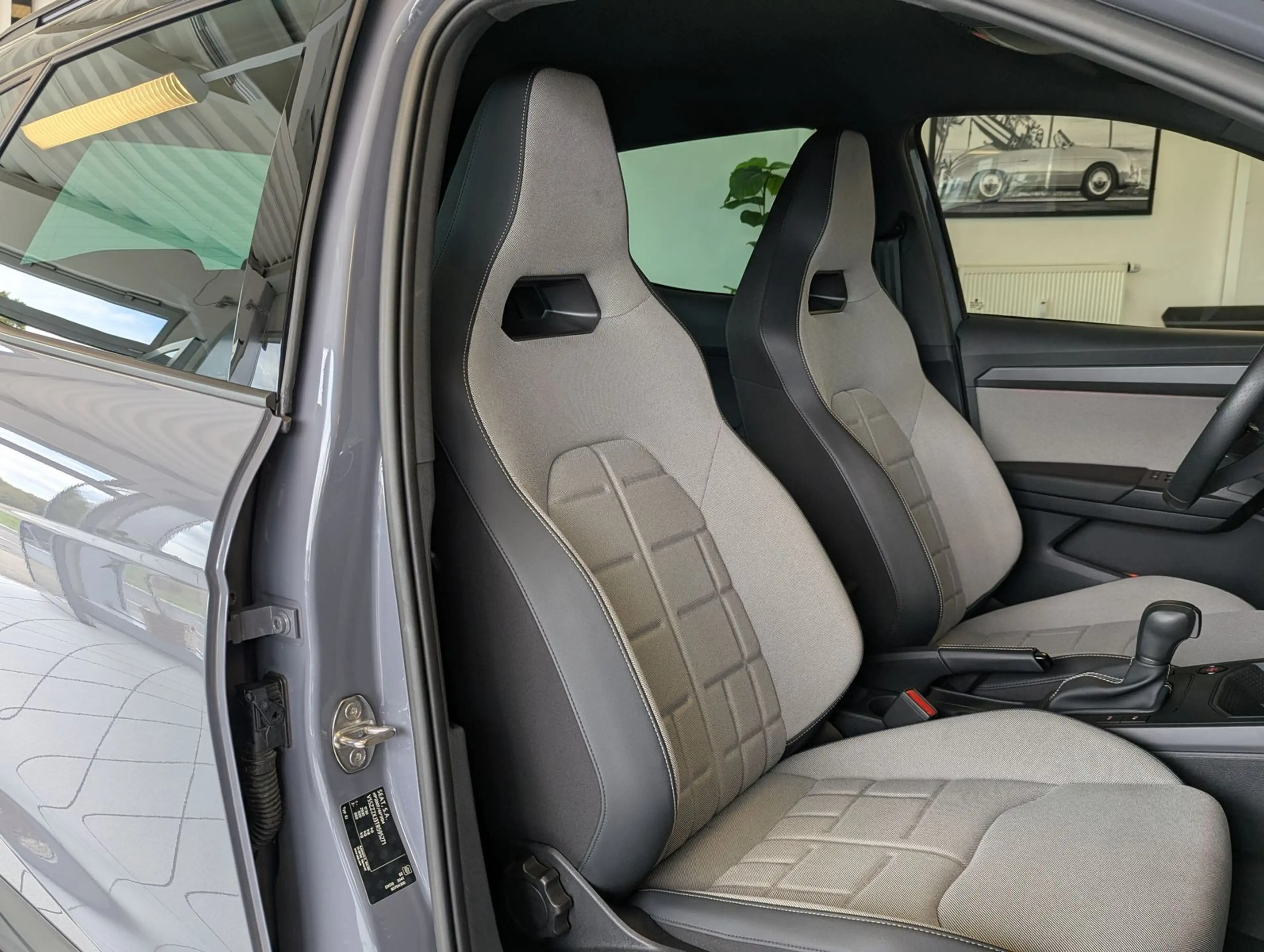 SEAT Arona 1.5 TSI FR Black-Edition Kessy Cam AHK 18" — photo 14