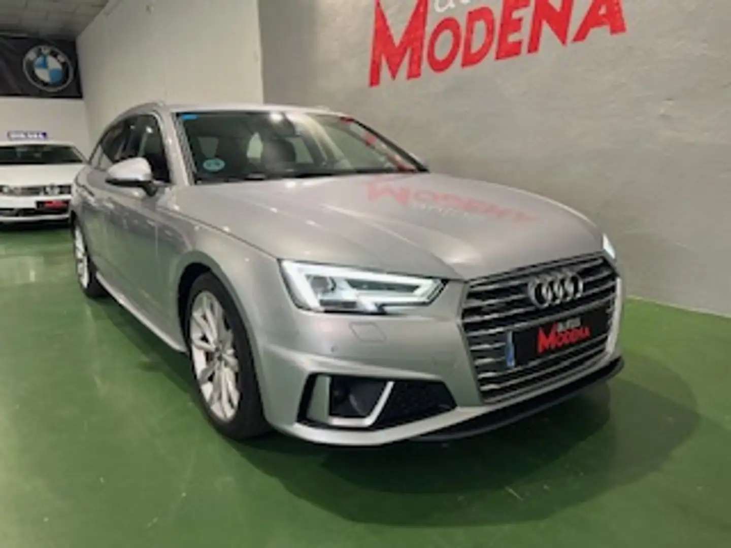 Audi A4 Avant 2.0TDI S line ed. quattro S-T 140kW (4.75) Plateado - 1