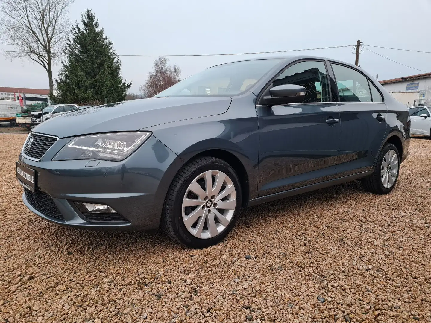 SEAT Toledo Style Grau - 1