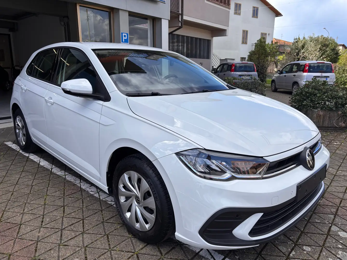Volkswagen Polo Life MPI 59Kw 80CV Bianco - 2