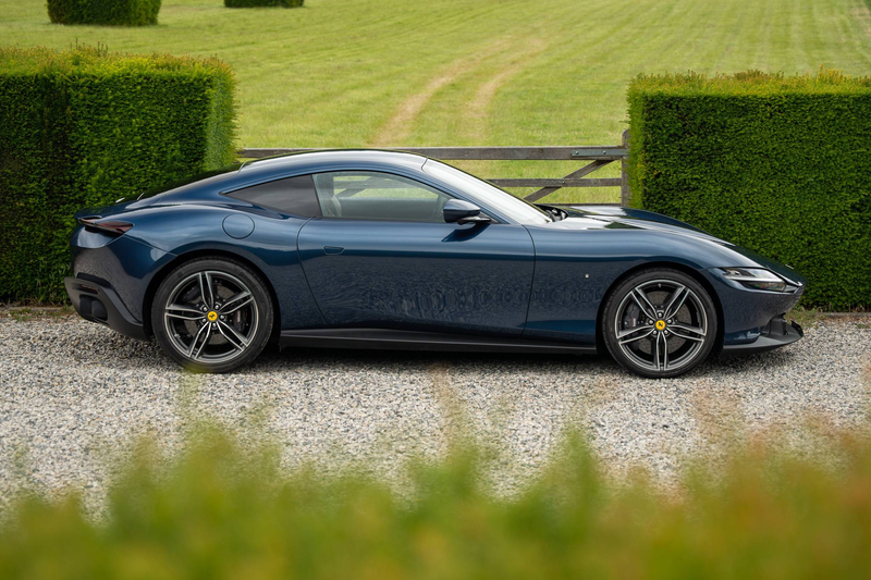 Ferrari Roma Blu Swaters | Brown interior | 1 Owner — photo 2