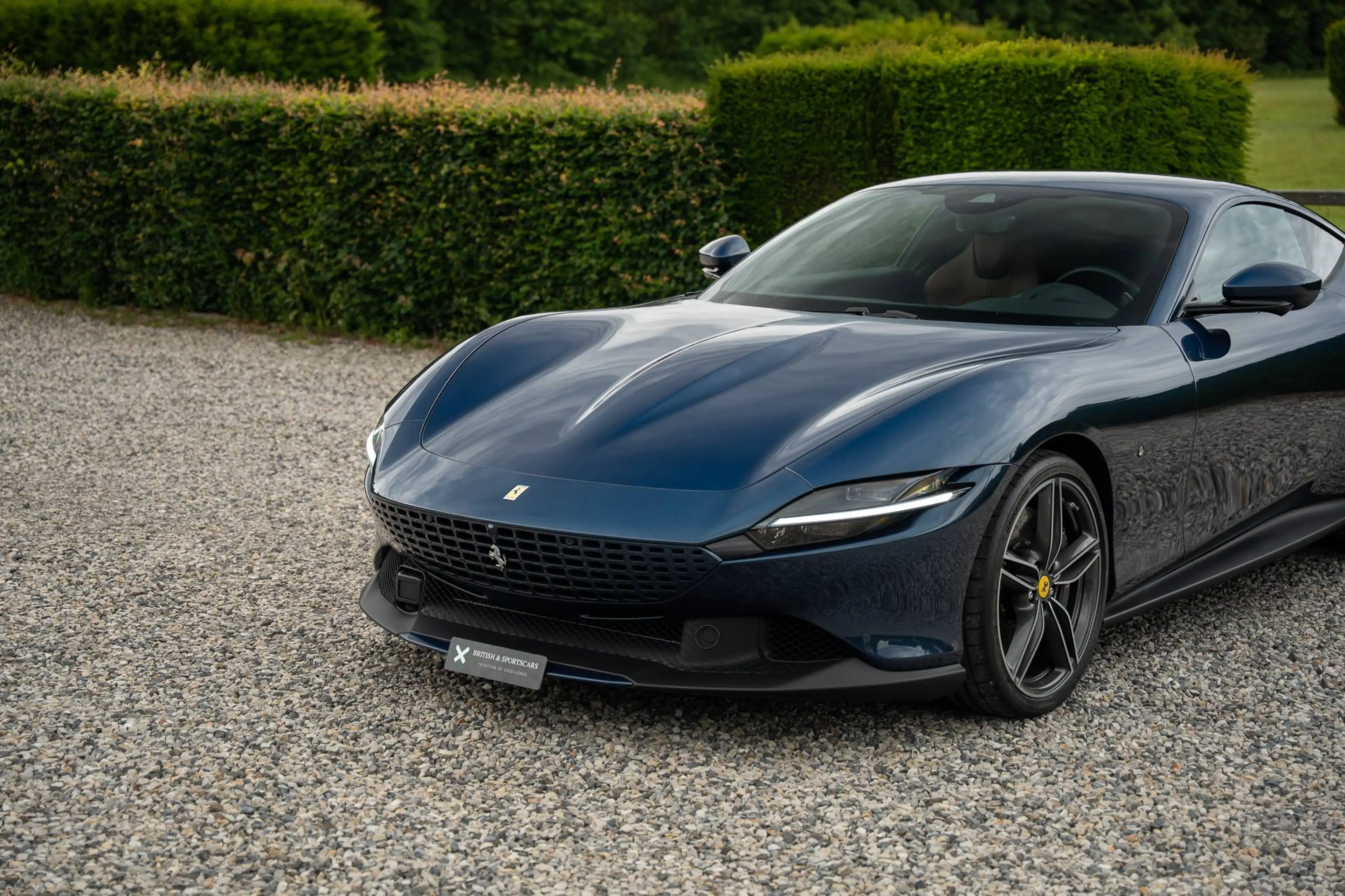 Ferrari Roma Blu Swaters | Brown interior | 1 Owner — photo 11