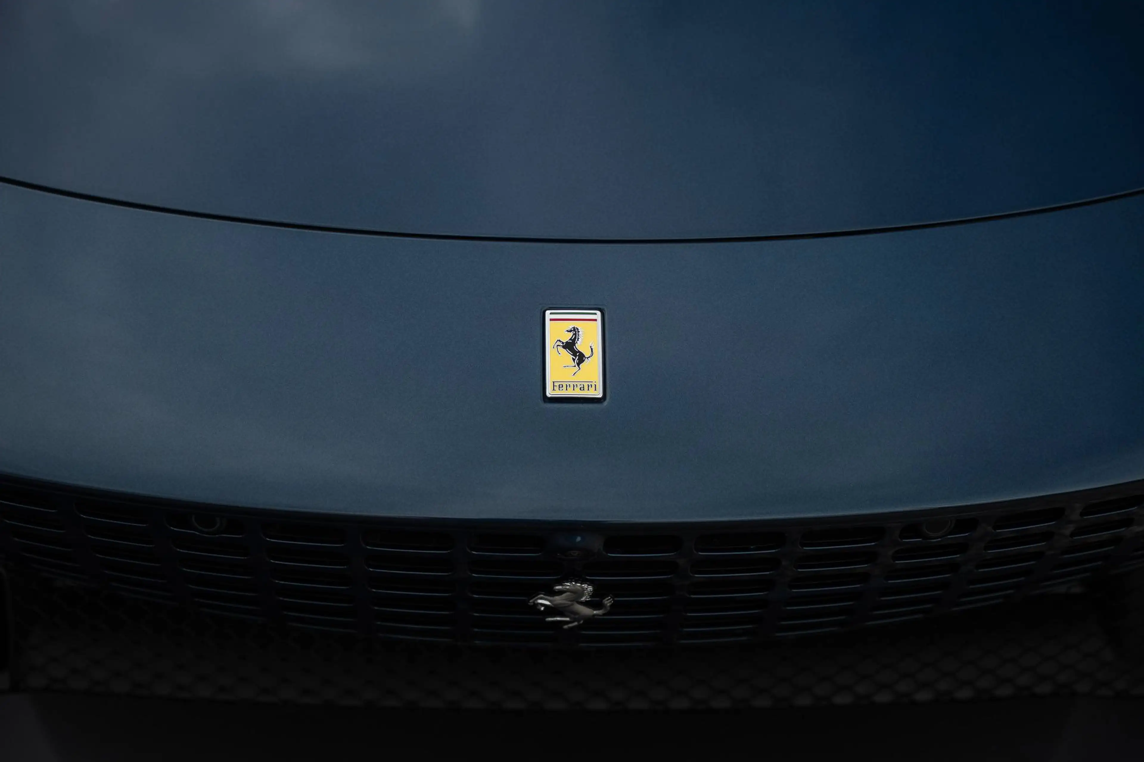 Ferrari Roma Blu Swaters | Brown interior | 1 Owner — photo 14