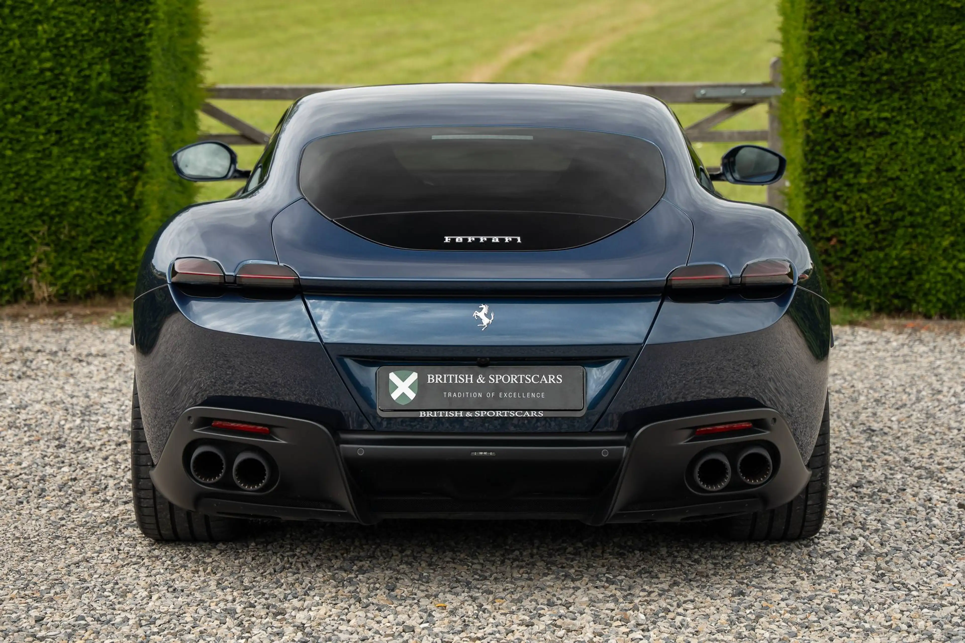 Ferrari Roma Blu Swaters | Brown interior | 1 Owner — photo 4