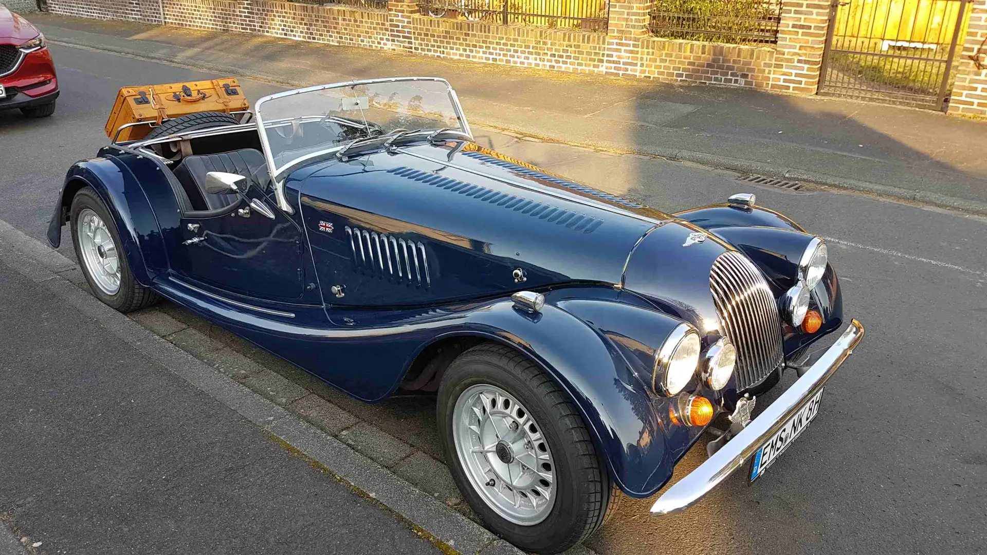 Morgan Plus 8 Blau - 2