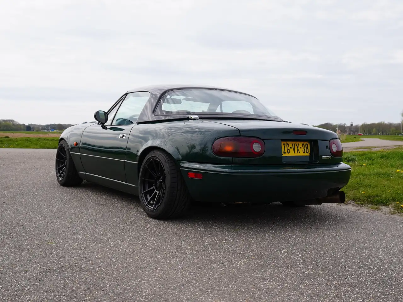Mazda MX-5 Miata, 6 versnellingen 1.6, foto 2