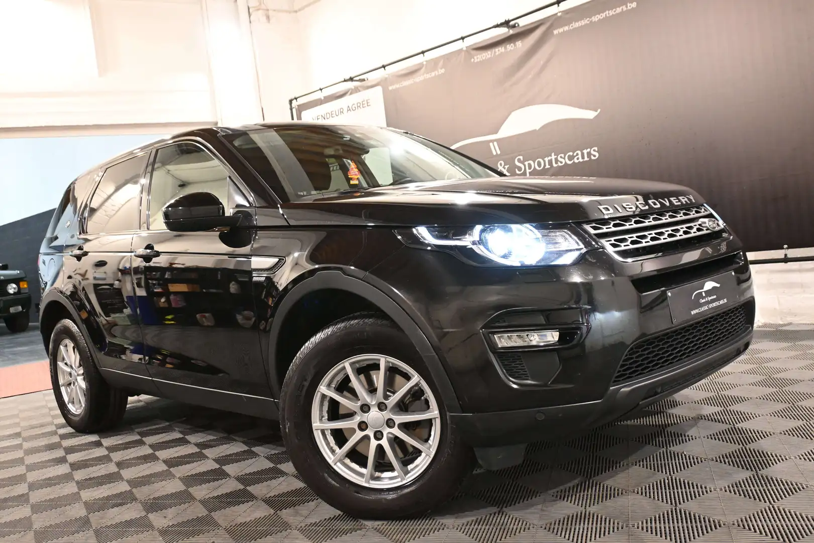 Land Rover Discovery Sport 2.0 TD4 / EURO 6b / AUTO / GPS NAVI / XENON / PDC Noir - 2