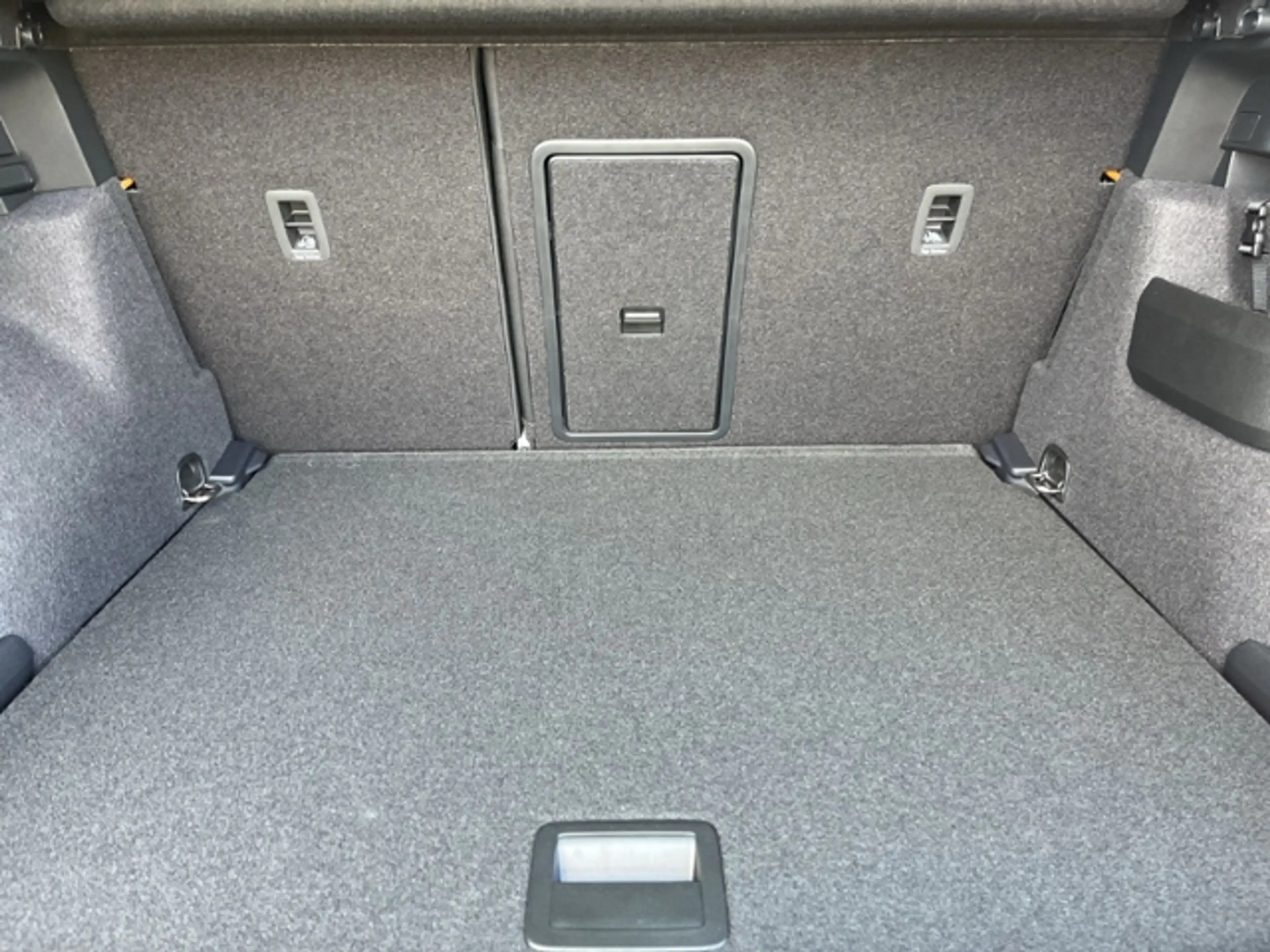 Skoda Karoq BALANCE 150 PS DSG MATRIX AHK NAVI ACC — photo 10