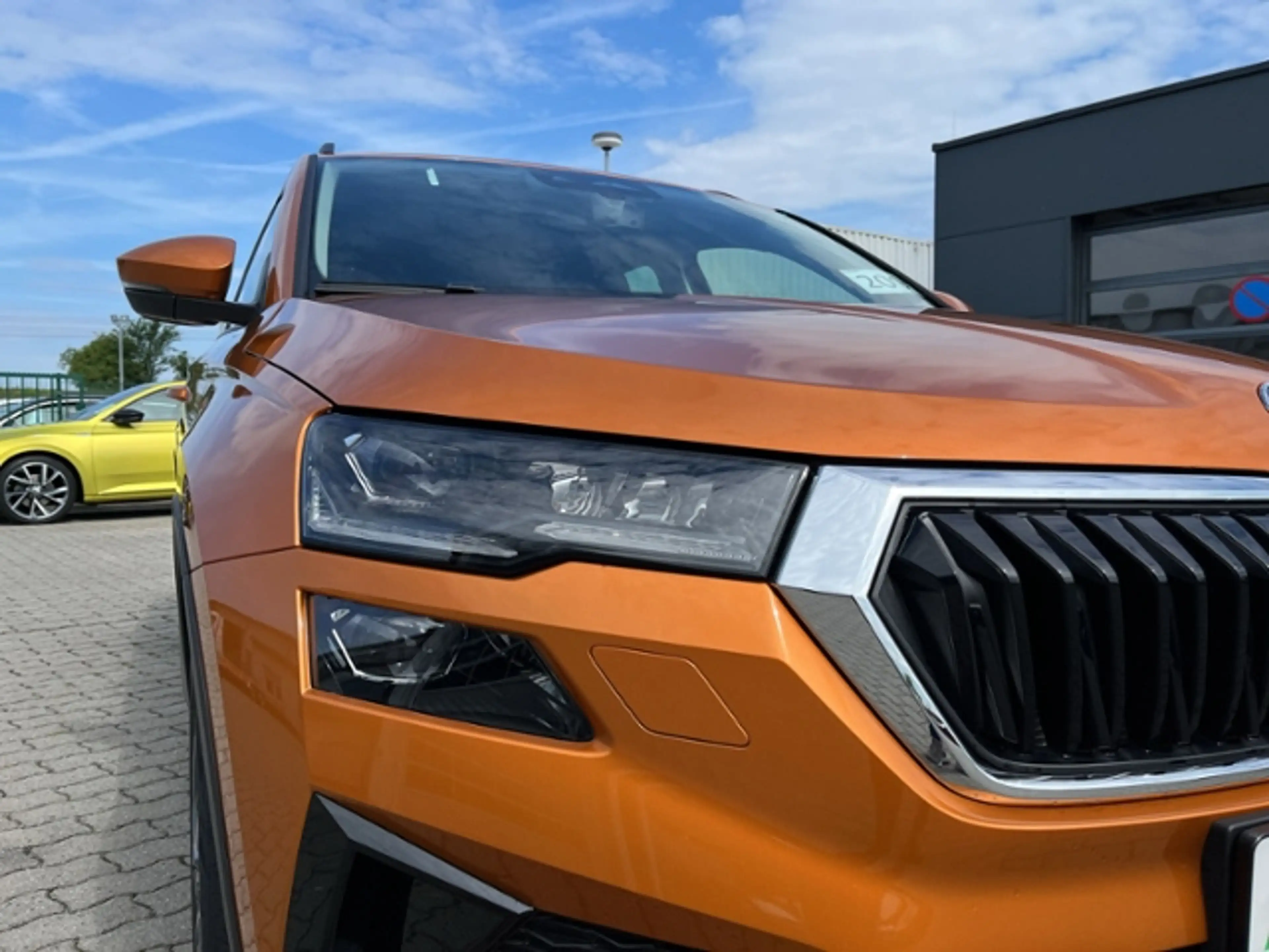 Skoda Karoq BALANCE 150 PS DSG MATRIX AHK NAVI ACC — photo 7