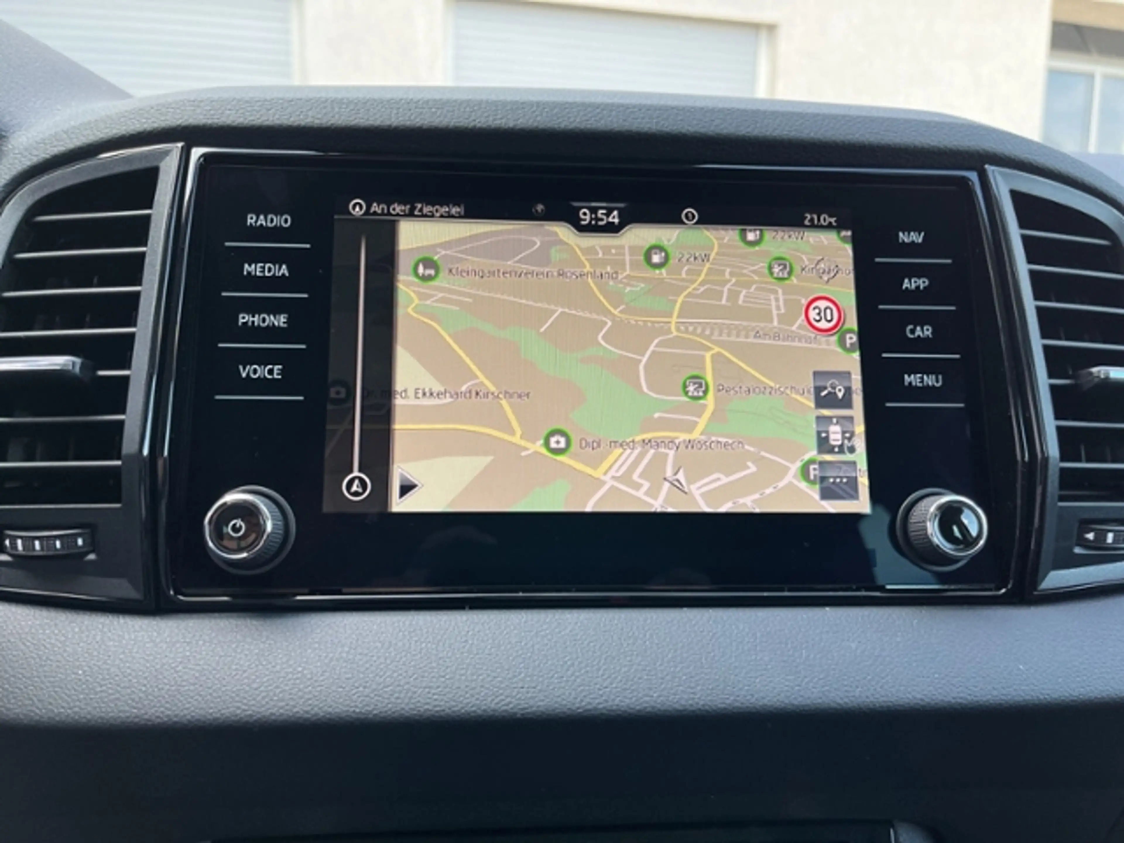 Skoda Karoq BALANCE 150 PS DSG MATRIX AHK NAVI ACC — photo 15