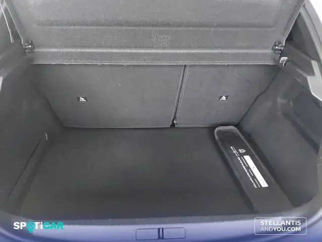 Peugeot 208 view 6