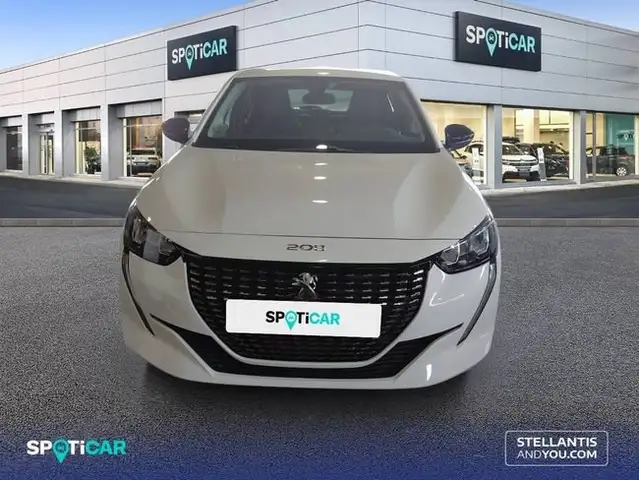 Peugeot 208 view 2