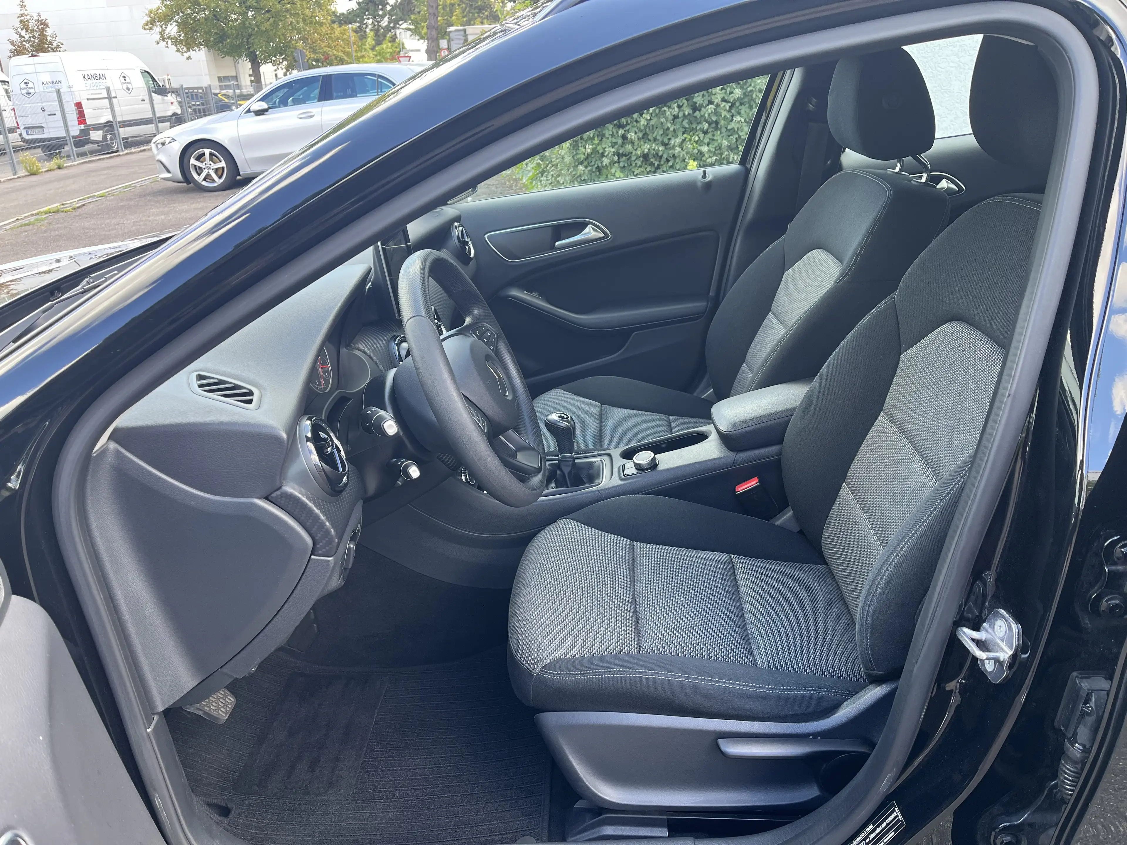 Mercedes-Benz GLA 180 GLA 180*Business*Navi*RüKa*MB Scheckheft — photo 7