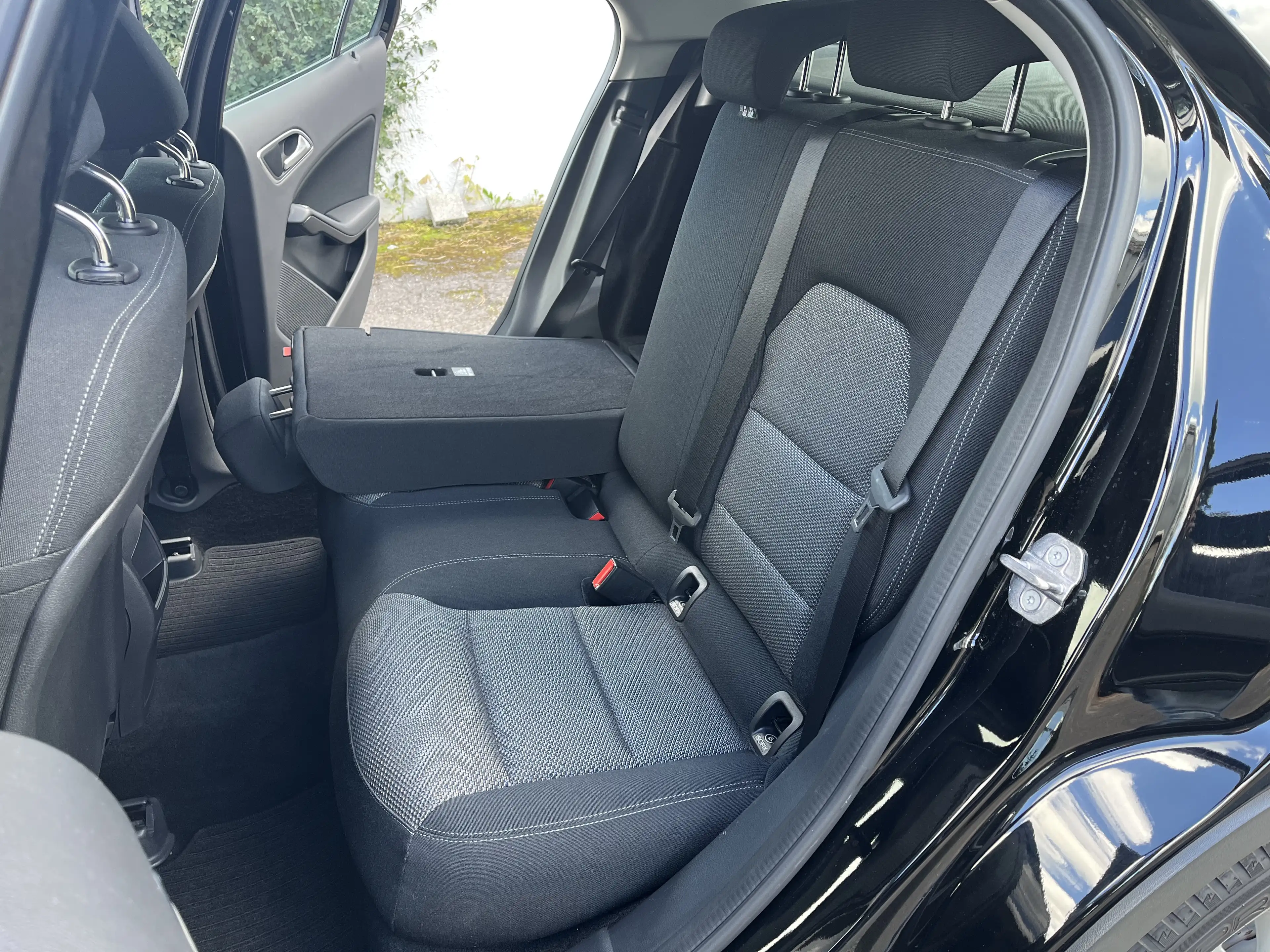 Mercedes-Benz GLA 180 GLA 180*Business*Navi*RüKa*MB Scheckheft — photo 10
