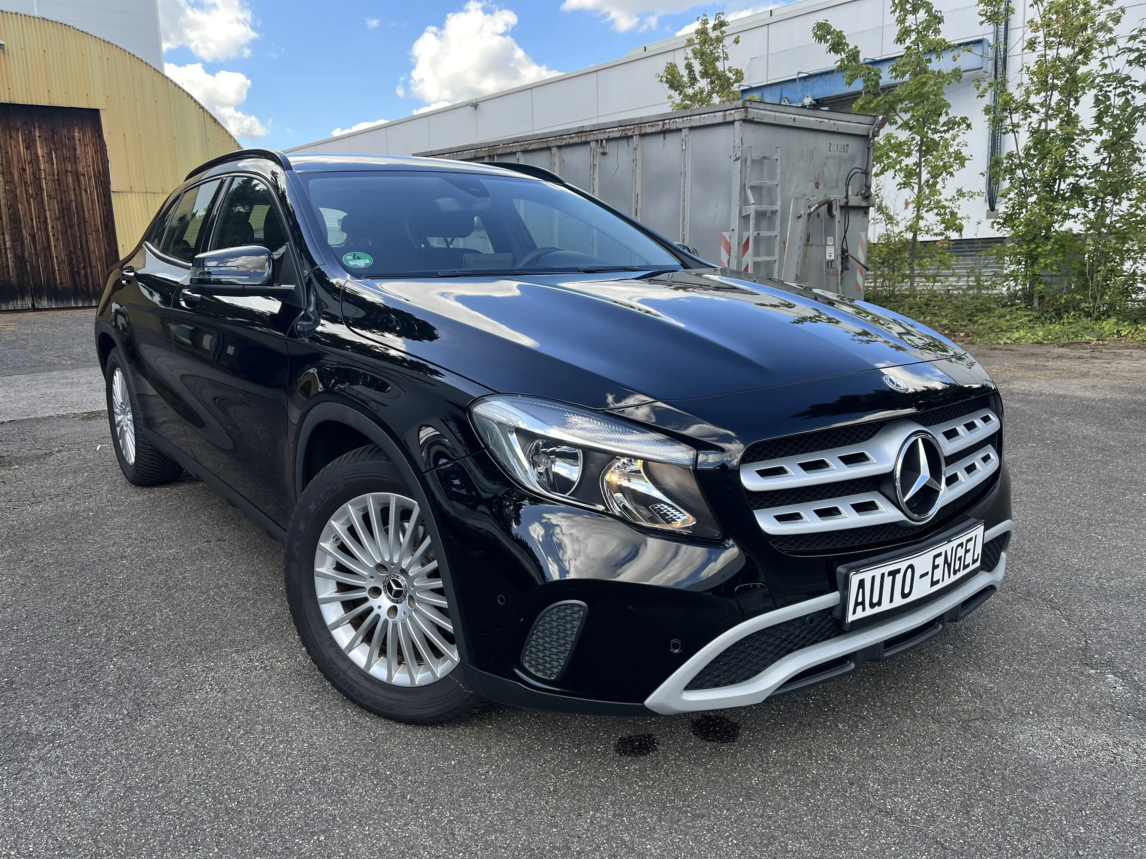 Mercedes-Benz GLA 180 GLA 180*Business*Navi*RüKa*MB Scheckheft — photo 2