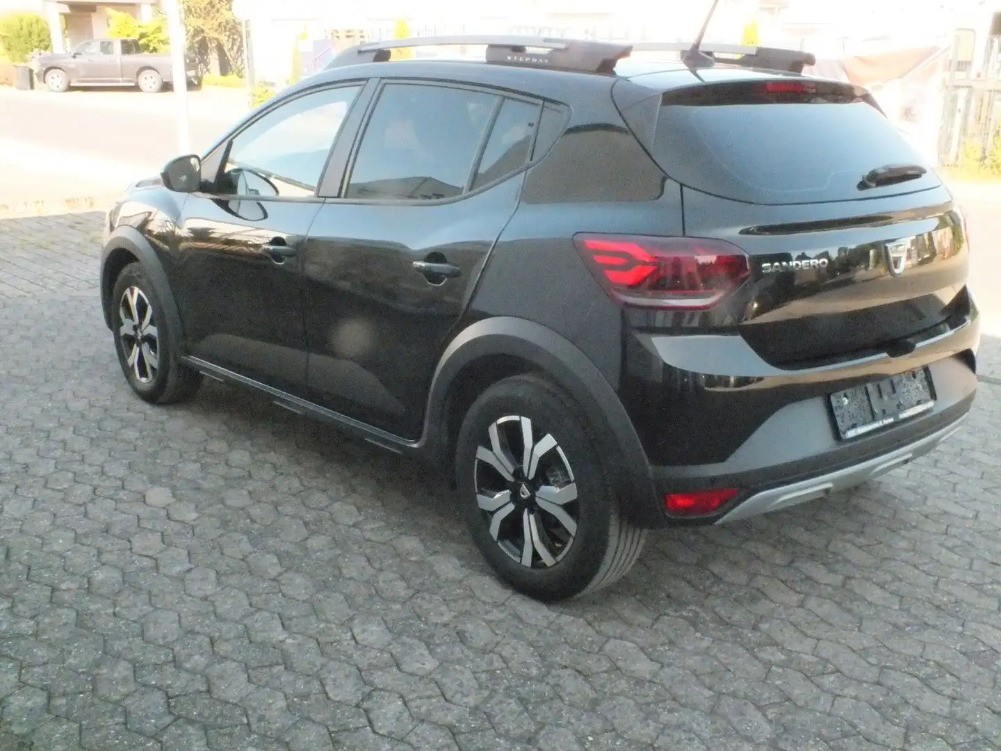 Dacia Sandero III Stepway Comfort*Automatik*Navi*Hagel Schwarz - 2