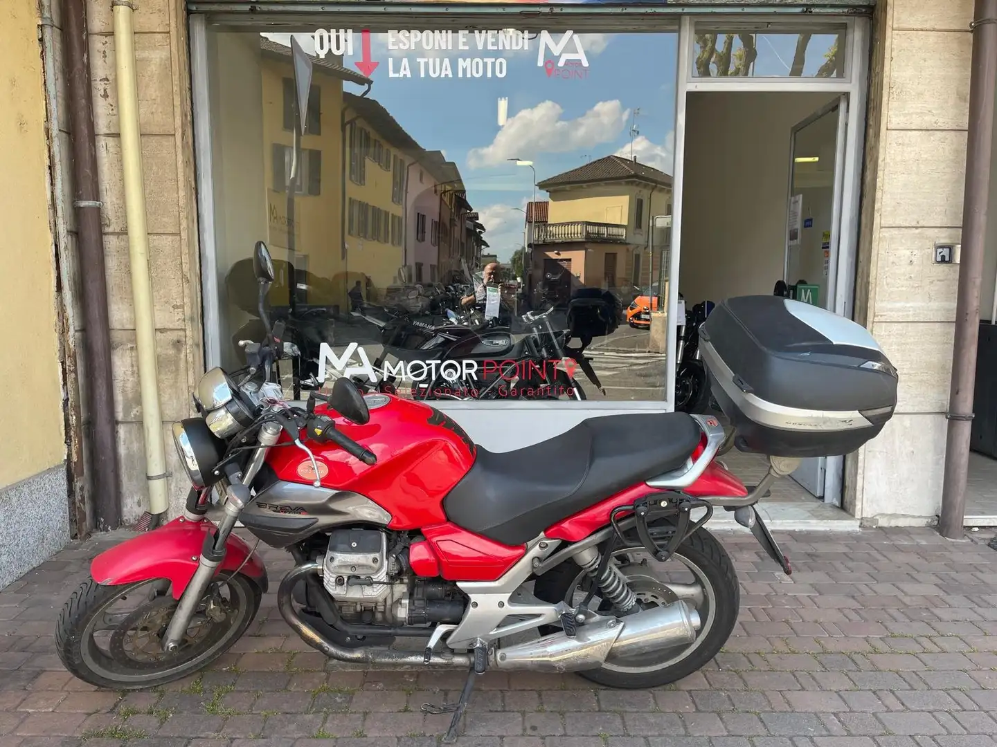 Moto Guzzi Breva 750 Rosso - 1