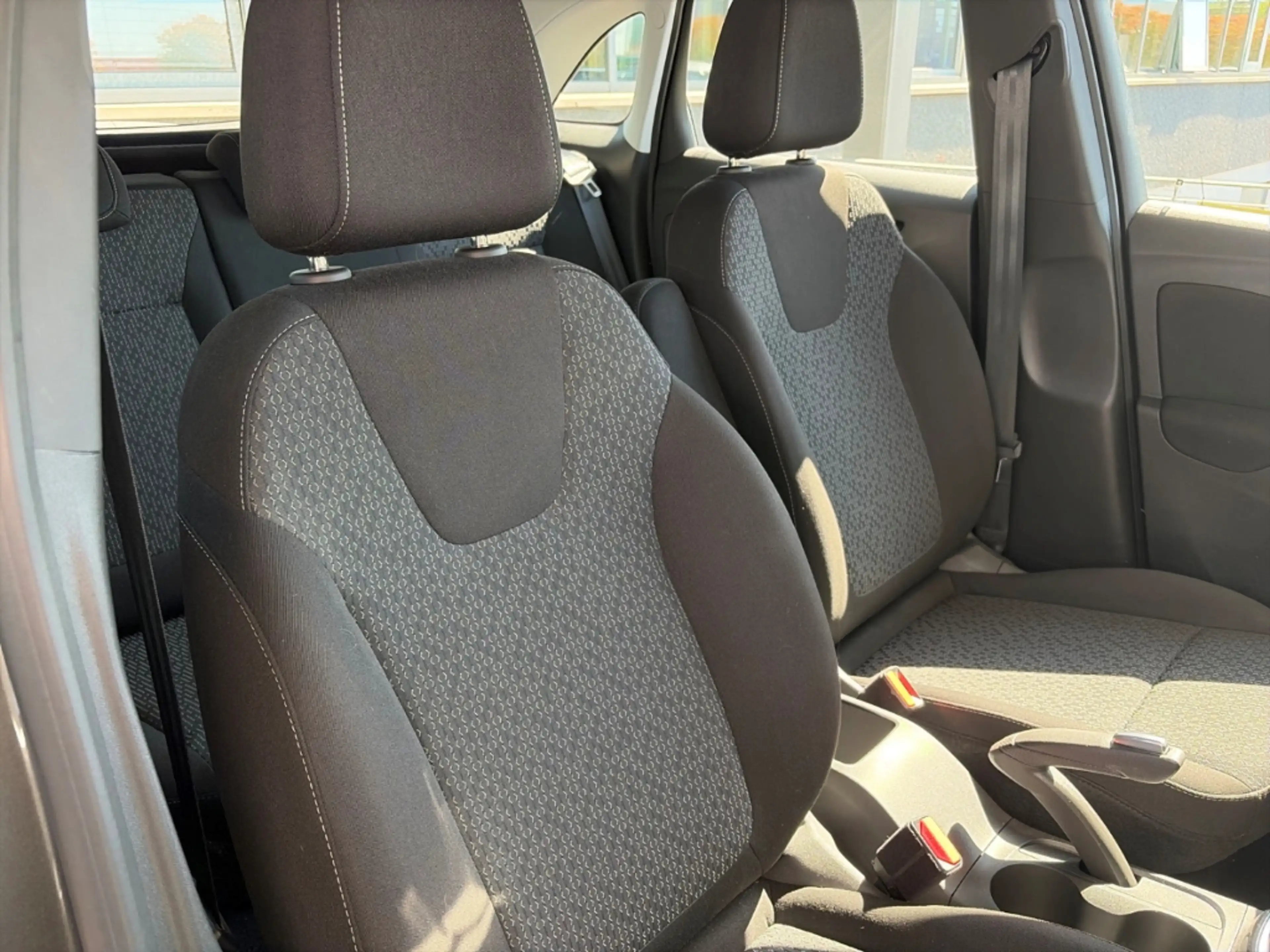 Opel Crossland Enjoy 1.2 Turbo Rückfahrkamera Carplay Allwetterre — photo 14