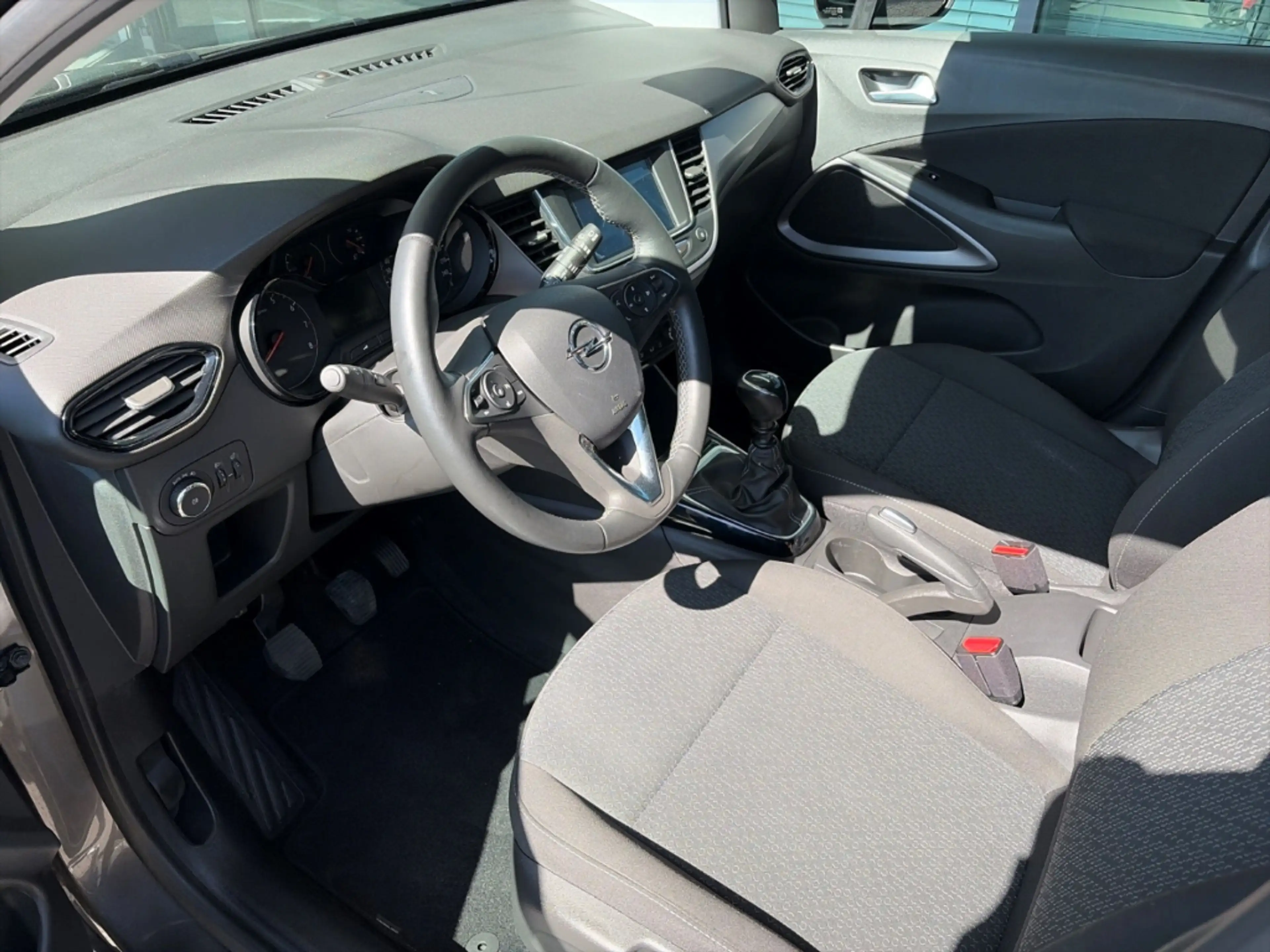 Opel Crossland Enjoy 1.2 Turbo Rückfahrkamera Carplay Allwetterre — photo 4