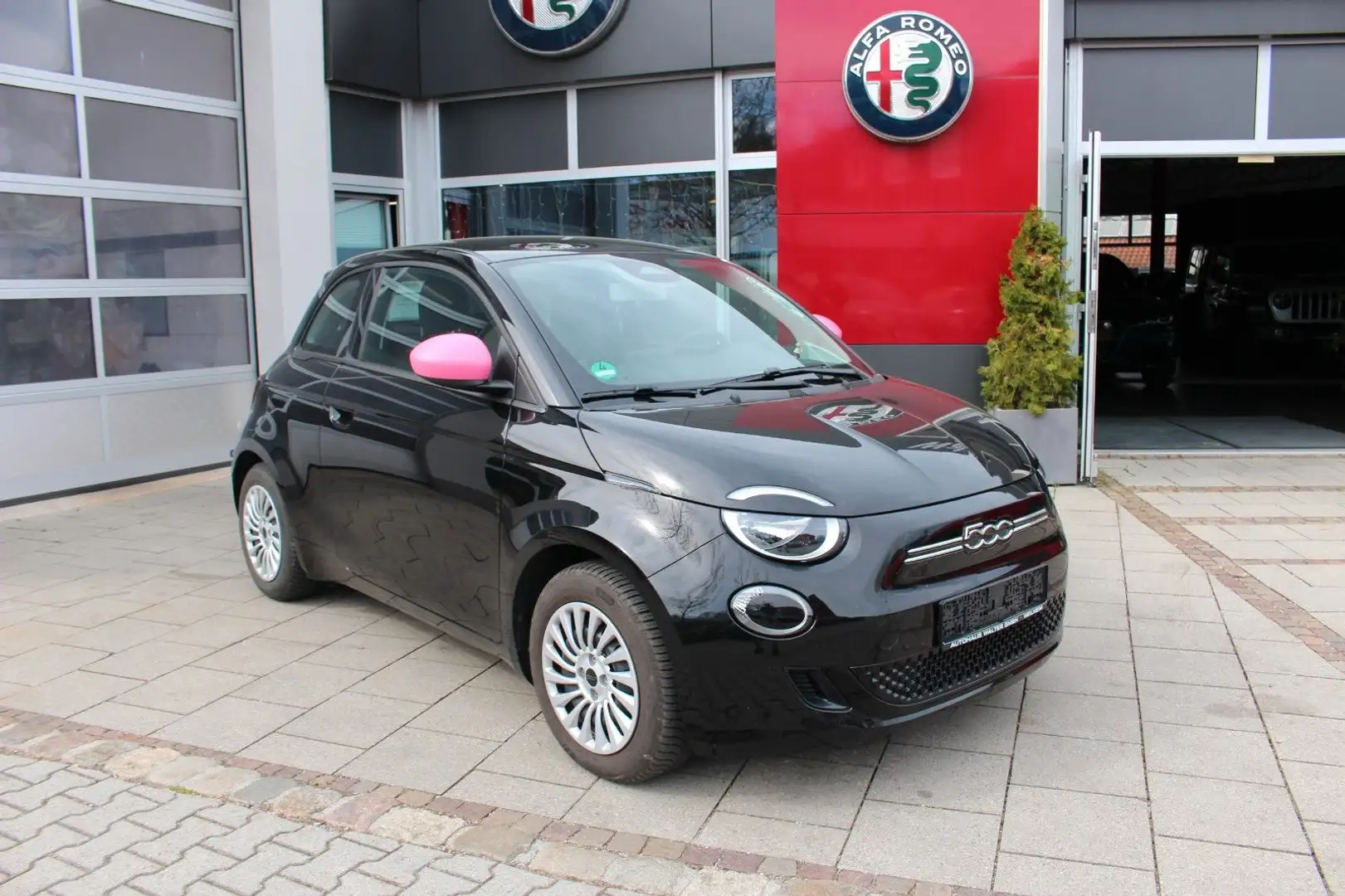 Fiat 500e Action SHZ/CARPLAY Schwarz - 1