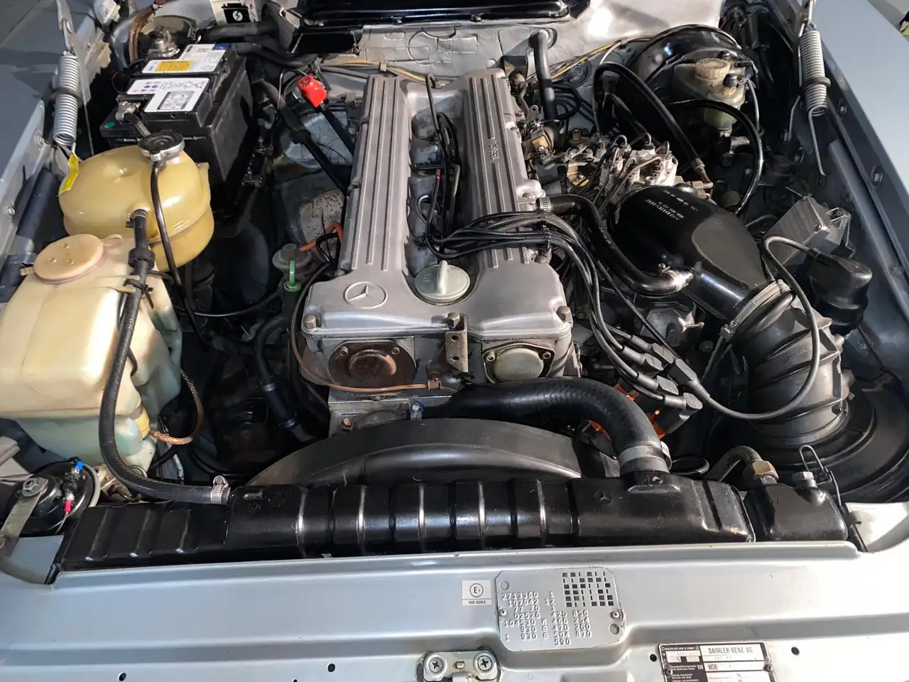 Mercedes-Benz SL 280 R107, foto 12