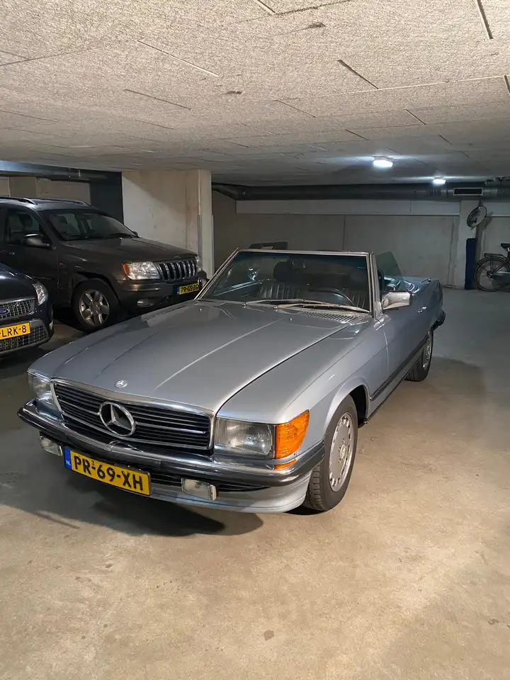 Mercedes-Benz SL 280 R107, foto 2