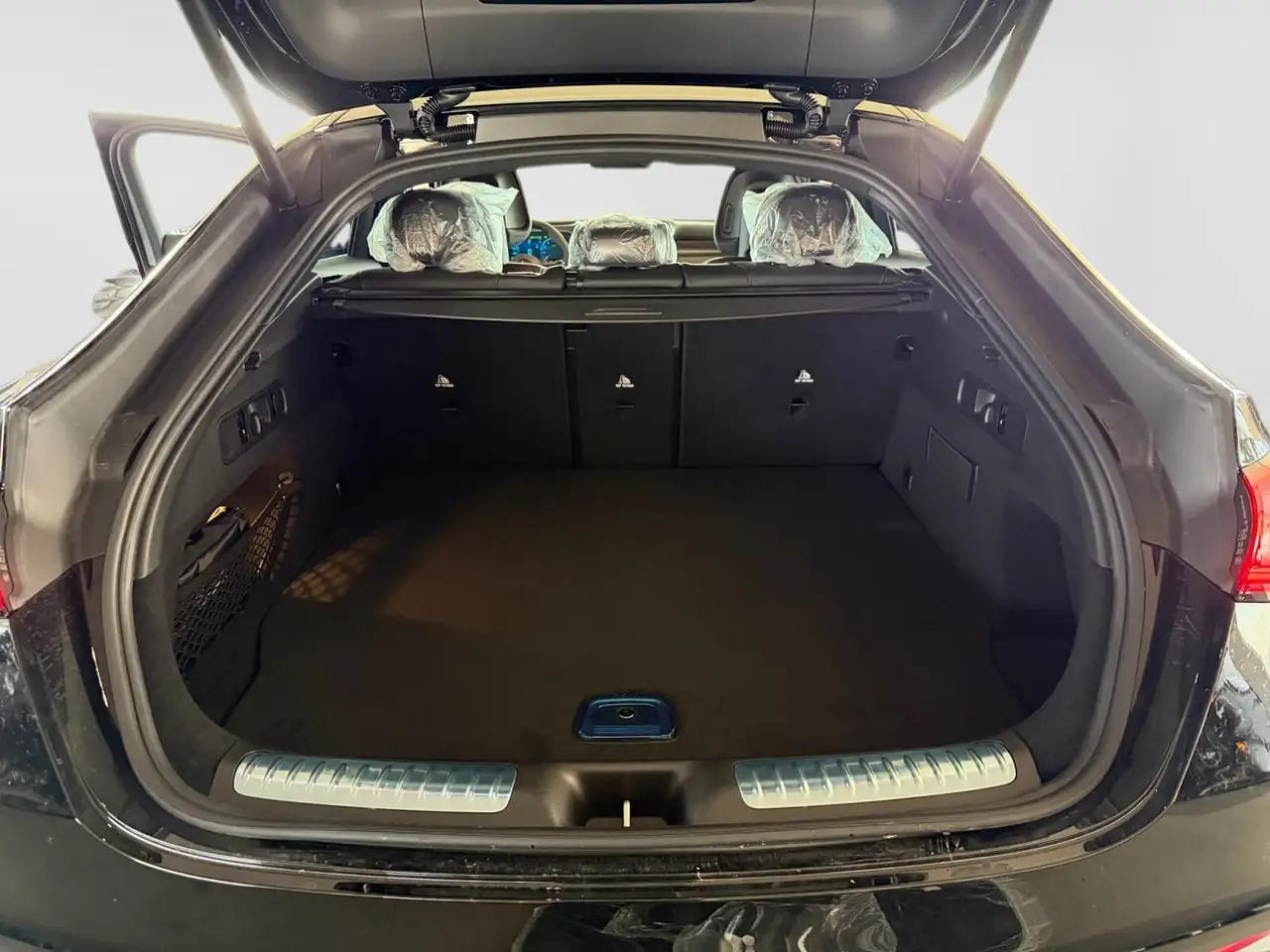 Mercedes-Benz GLC снимка Mercedes-Benz GLC
