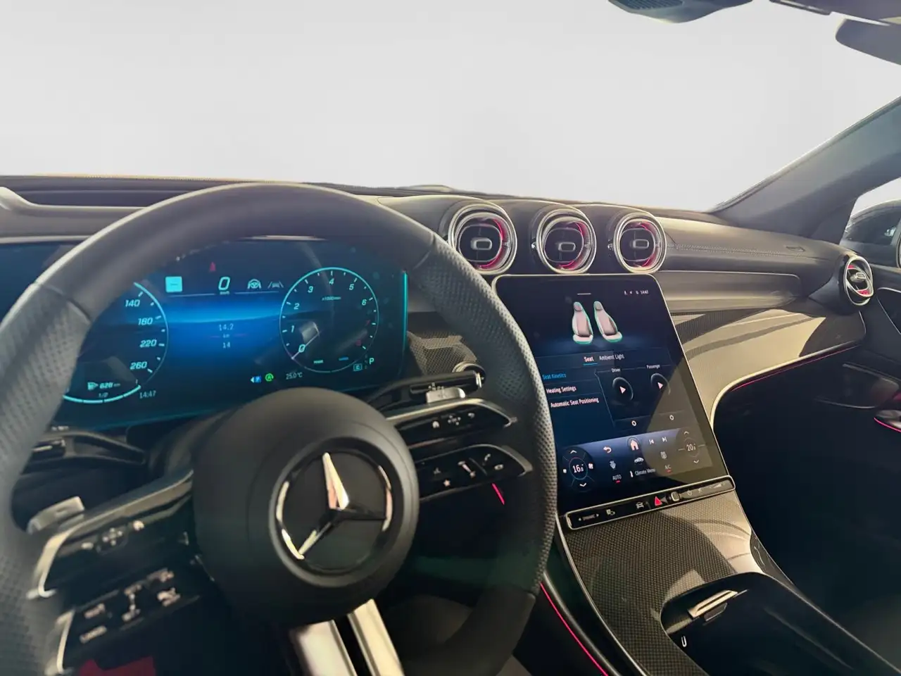 Mercedes-Benz GLC снимка Mercedes-Benz GLC