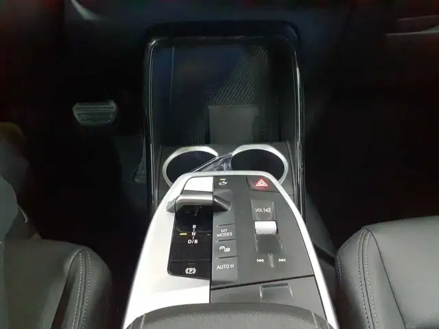 BMW iX1 view 10