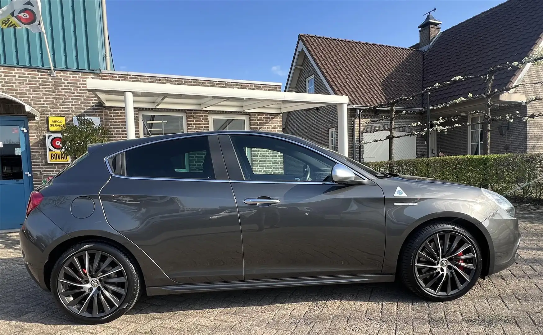Alfa Romeo Giulietta 1.750 TBi 235pk Quadrifoglio Verde Gris - 2