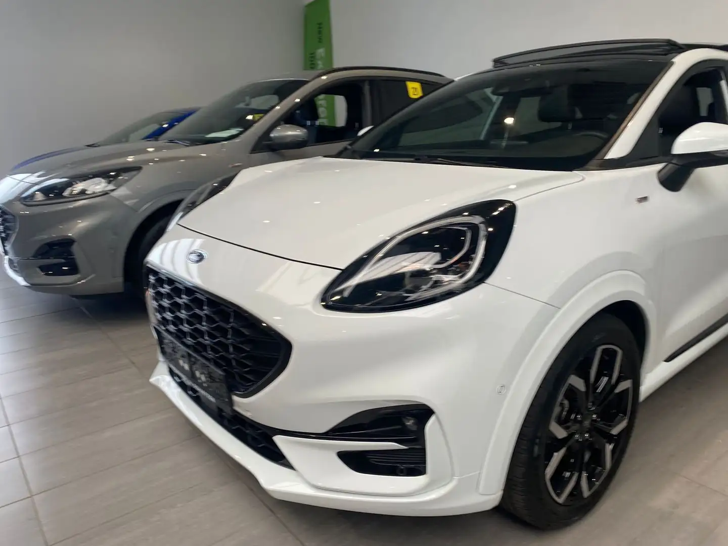 Ford Puma Ecoboost mHEV ST-Line X AUT Blanc - 2