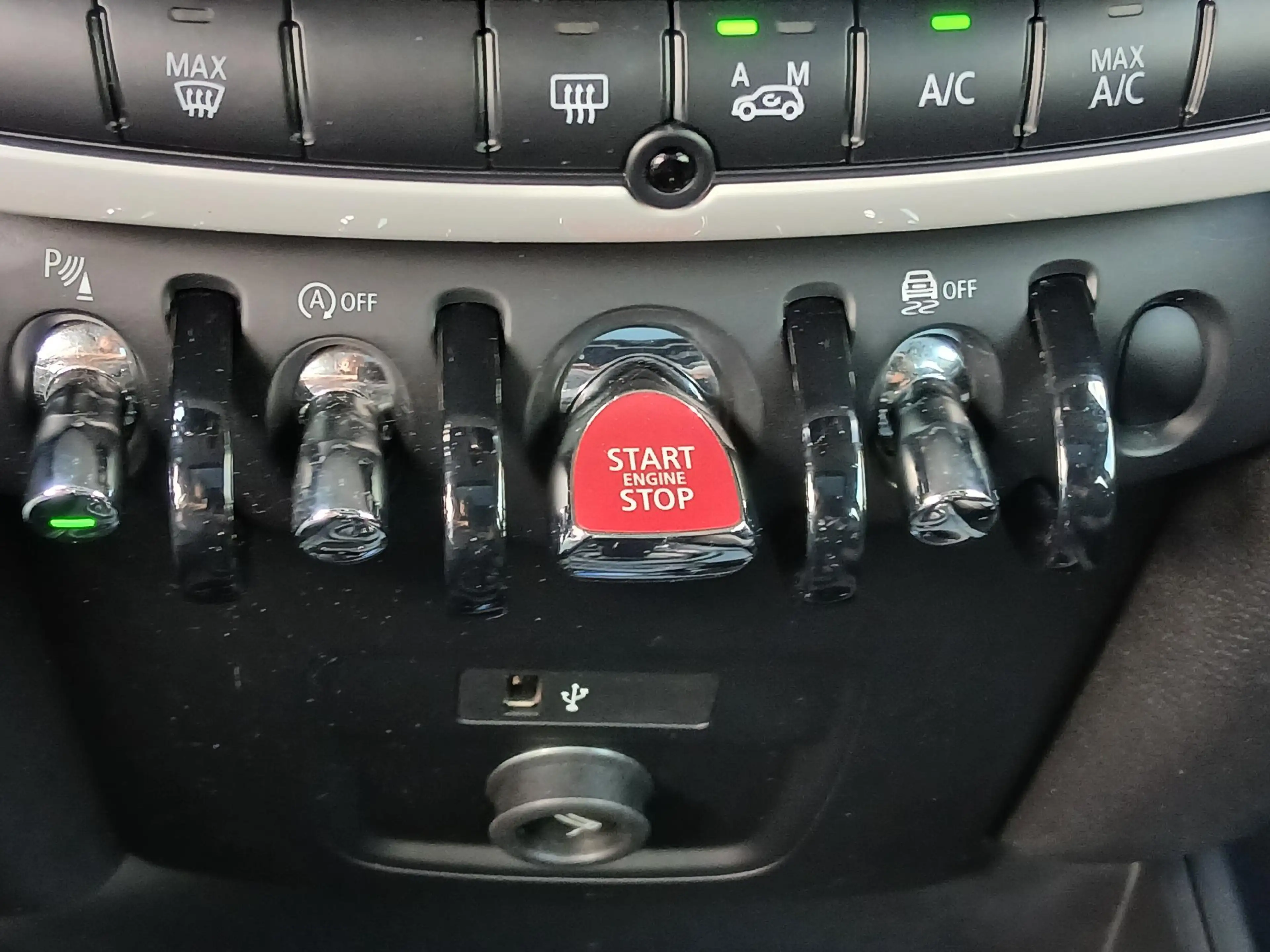 MINI Cooper S Countryman 2.0 Night Jack Edition Pano — photo 30