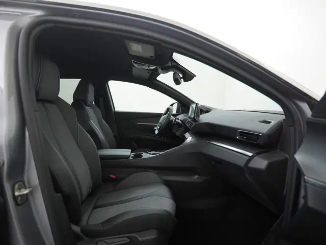 Peugeot 3008 view 3