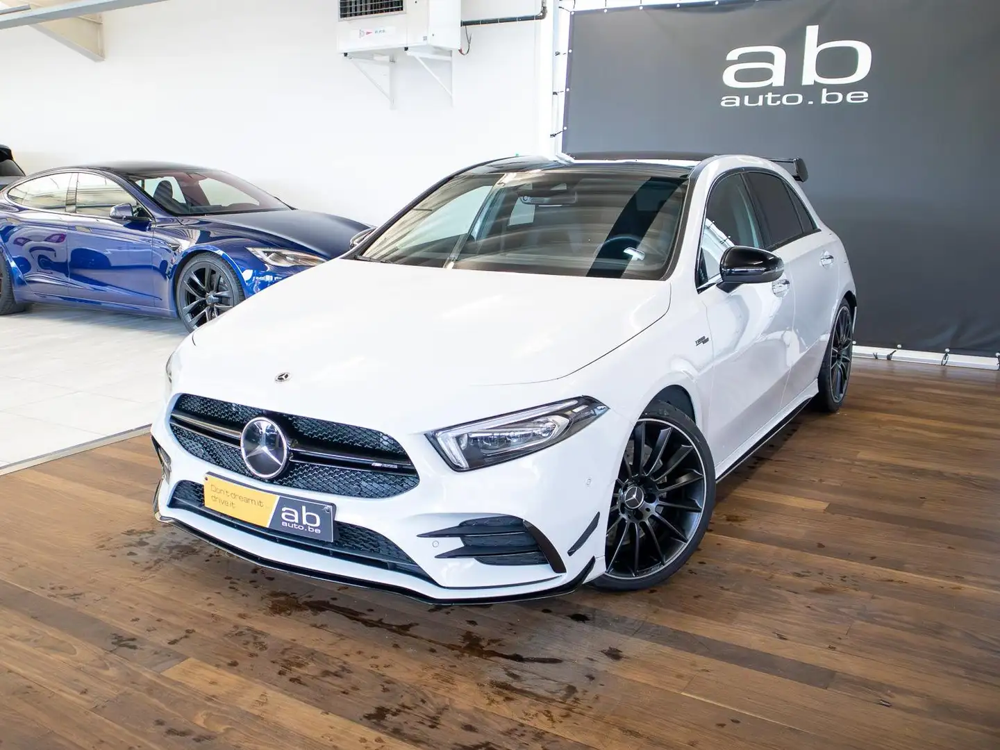Mercedes-Benz A 35 AMG 4-MATIC, AEROPACK, PANO, CAMERA, MEMORY, 6 952KM! - 2
