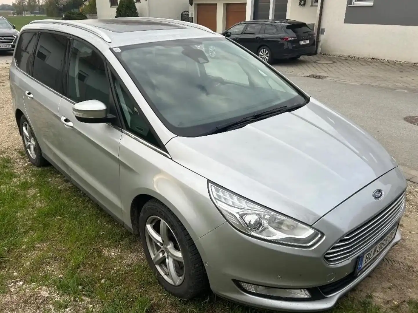 Ford Galaxy Galaxy 2,0 TDCi Titanium Start/Stop Powershift Titanium Silber - 1