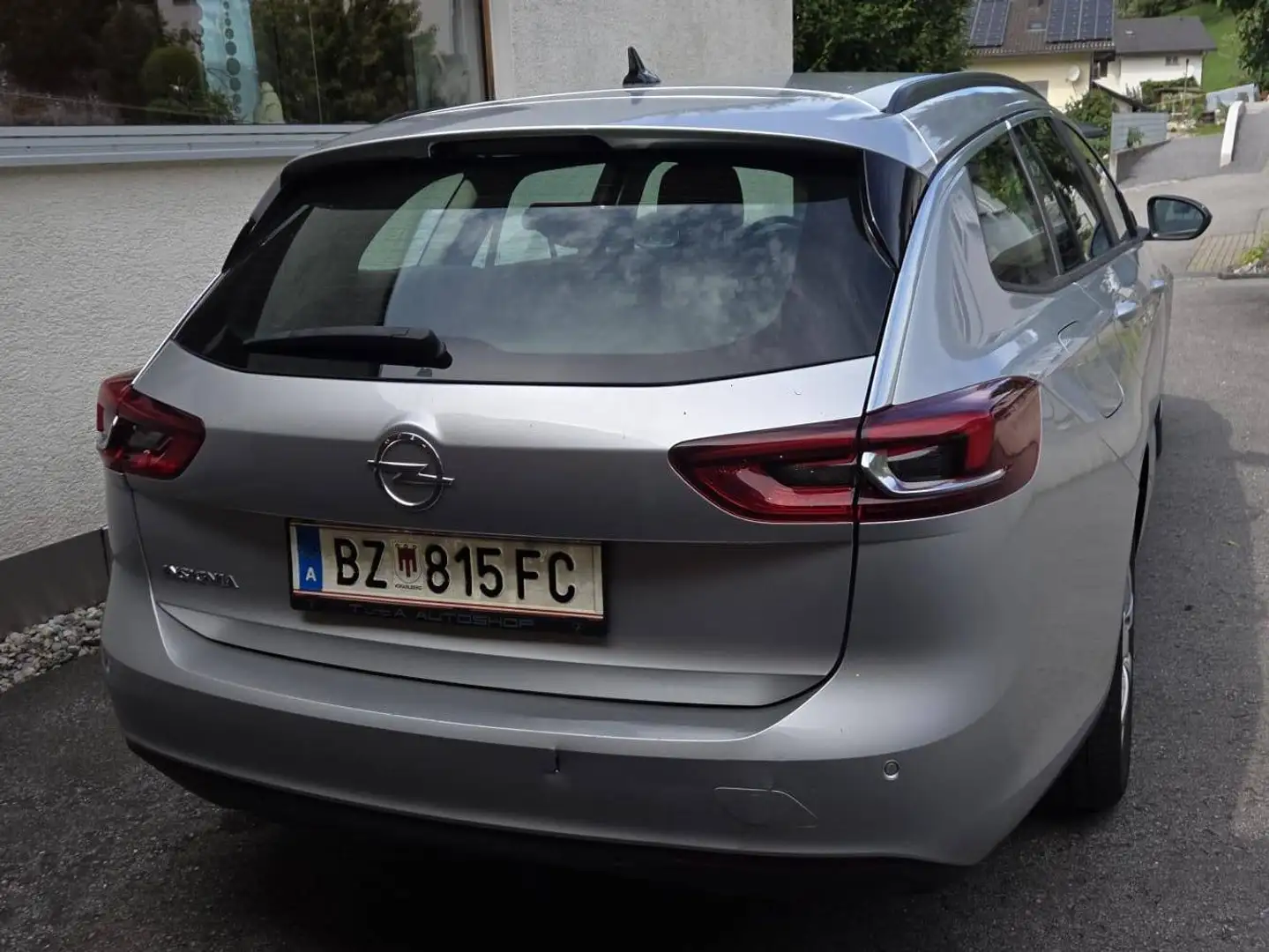 Opel Insignia Insignia ST 1,5 CDTI DVH Edition Aut. Edition Grau - 2